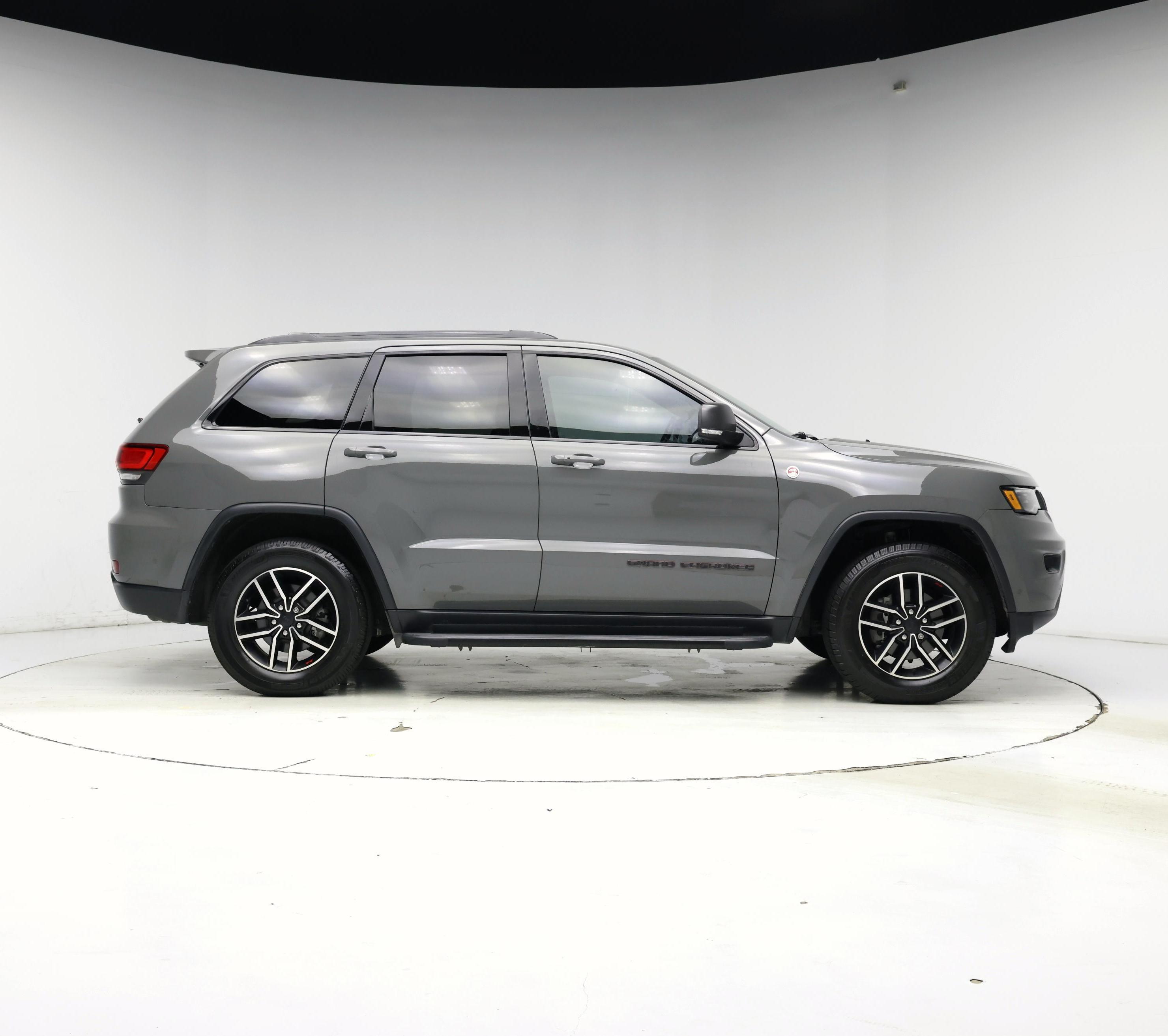 Thumbnail: 2020 Jeep Grand Cherokee - 7