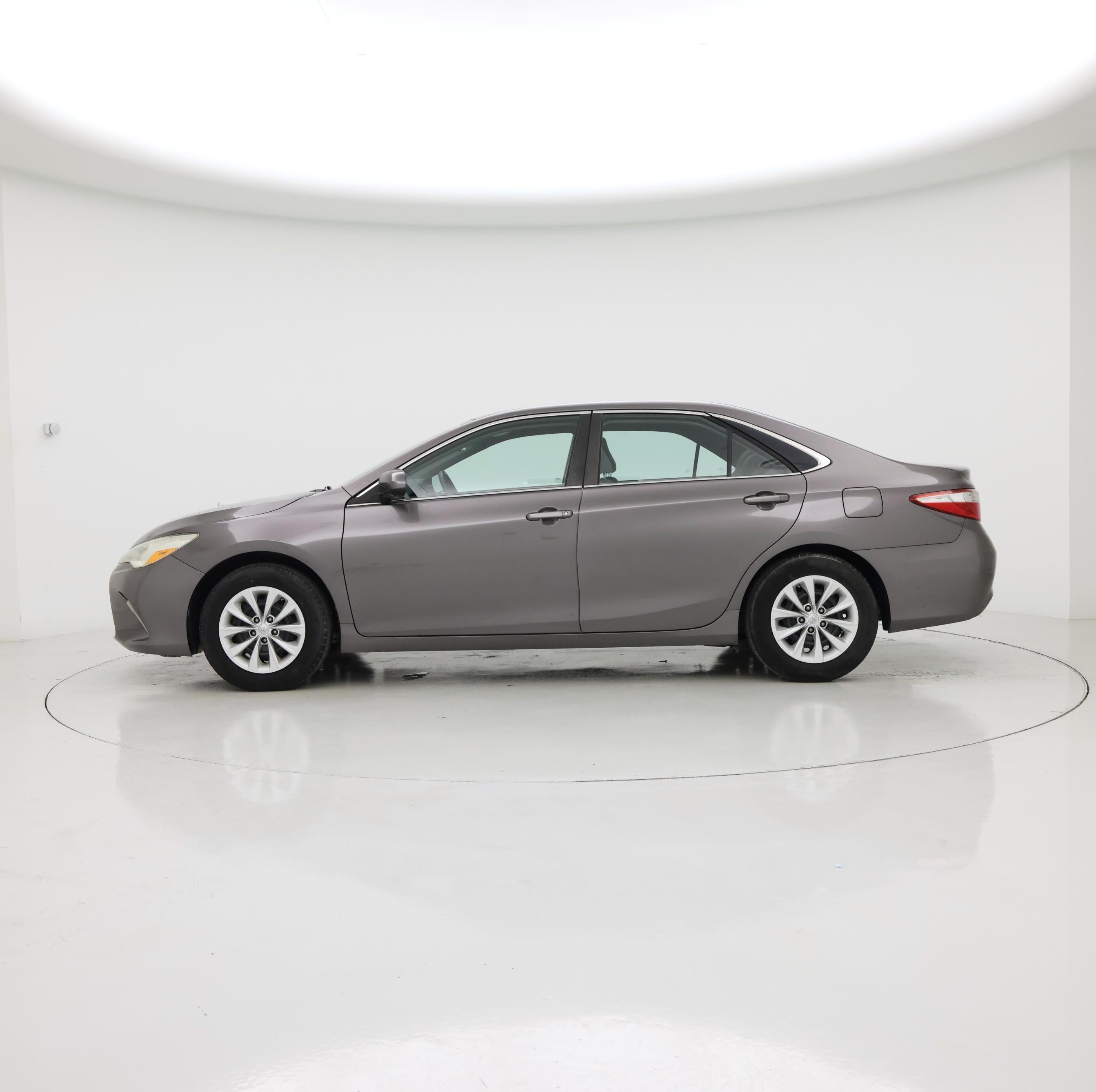 Thumbnail: 2015 Toyota Camry - 3