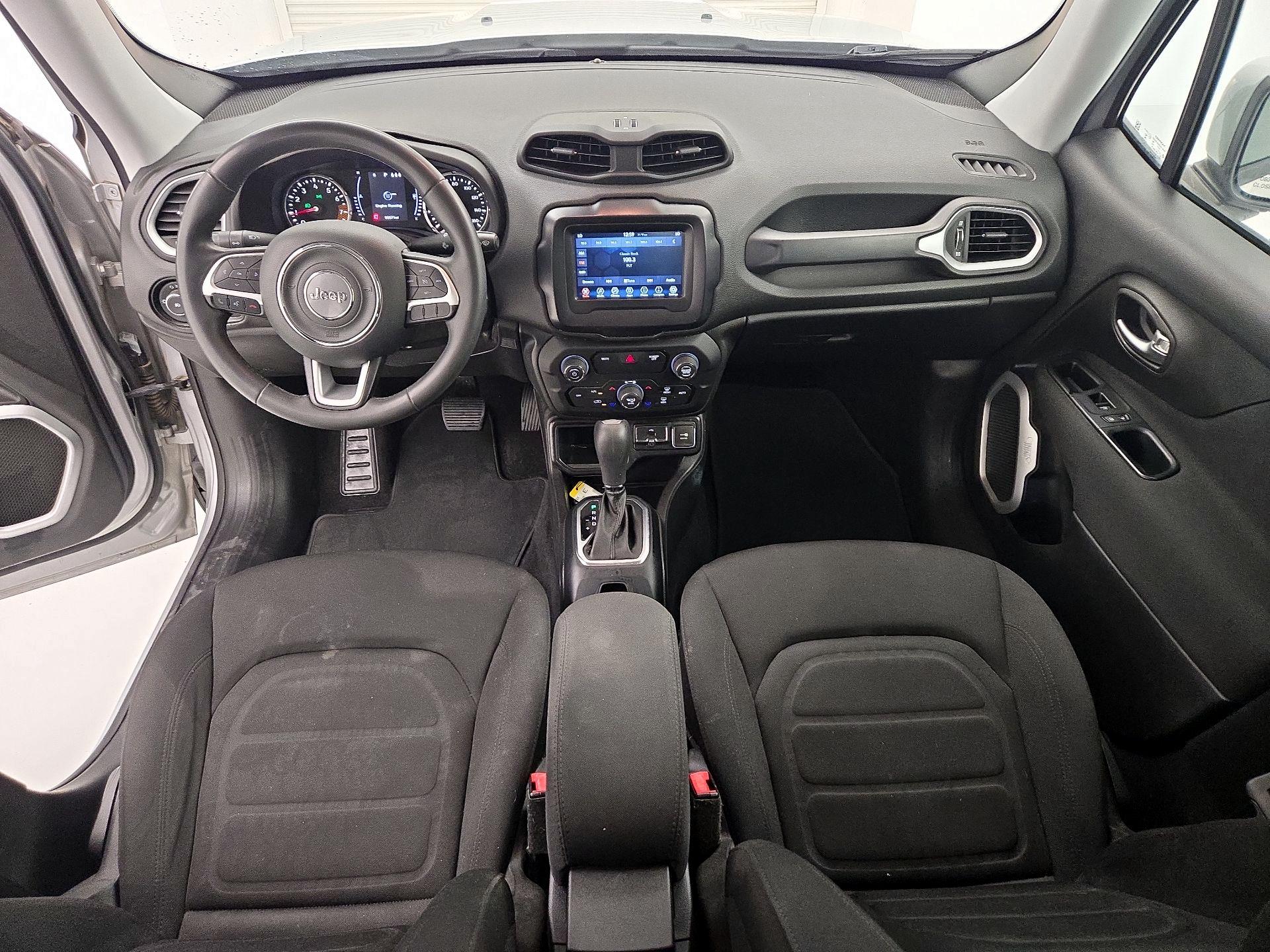 Thumbnail: 2019 Jeep Renegade - 9