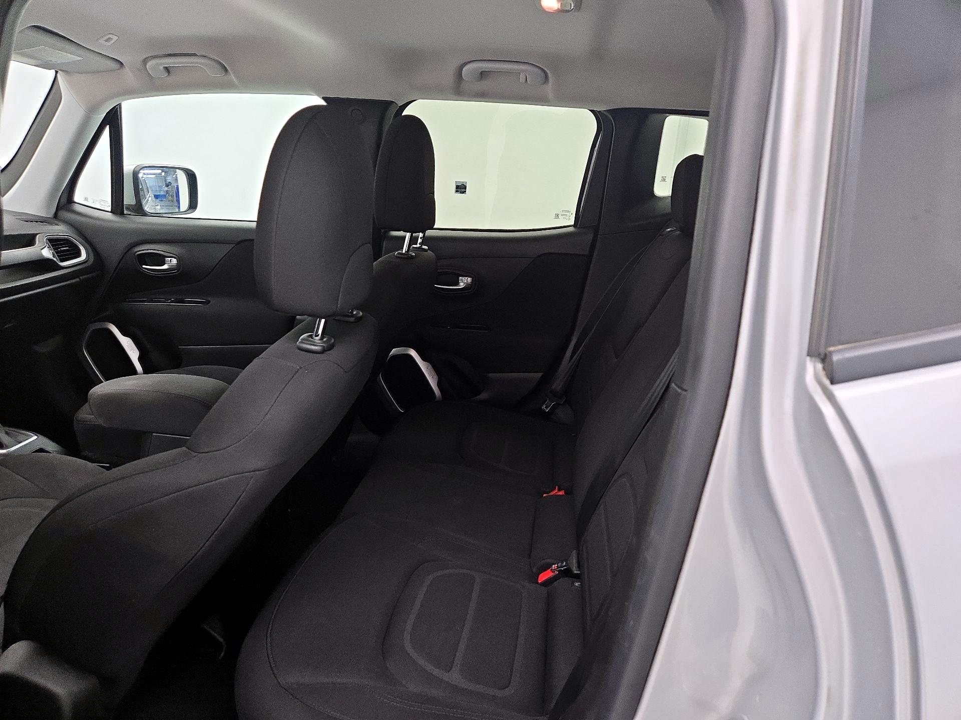 Thumbnail: 2019 Jeep Renegade - 19