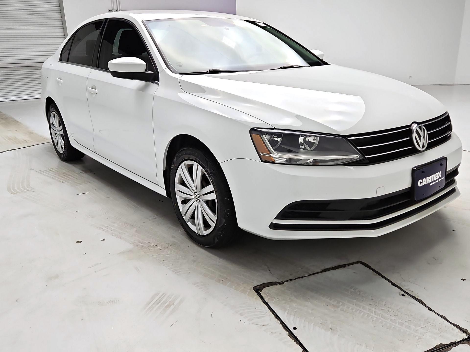 Thumbnail: 2017 Volkswagen Jetta - 1