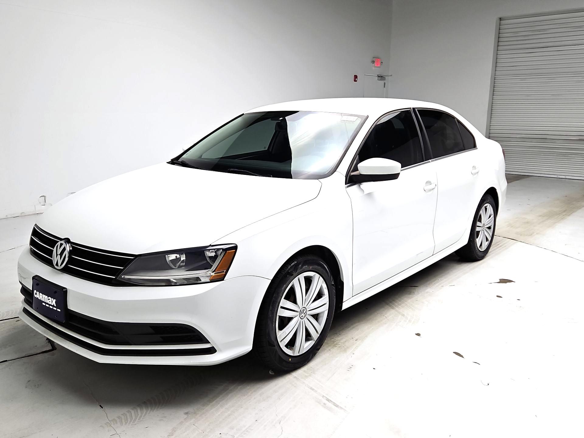 Thumbnail: 2017 Volkswagen Jetta - 3