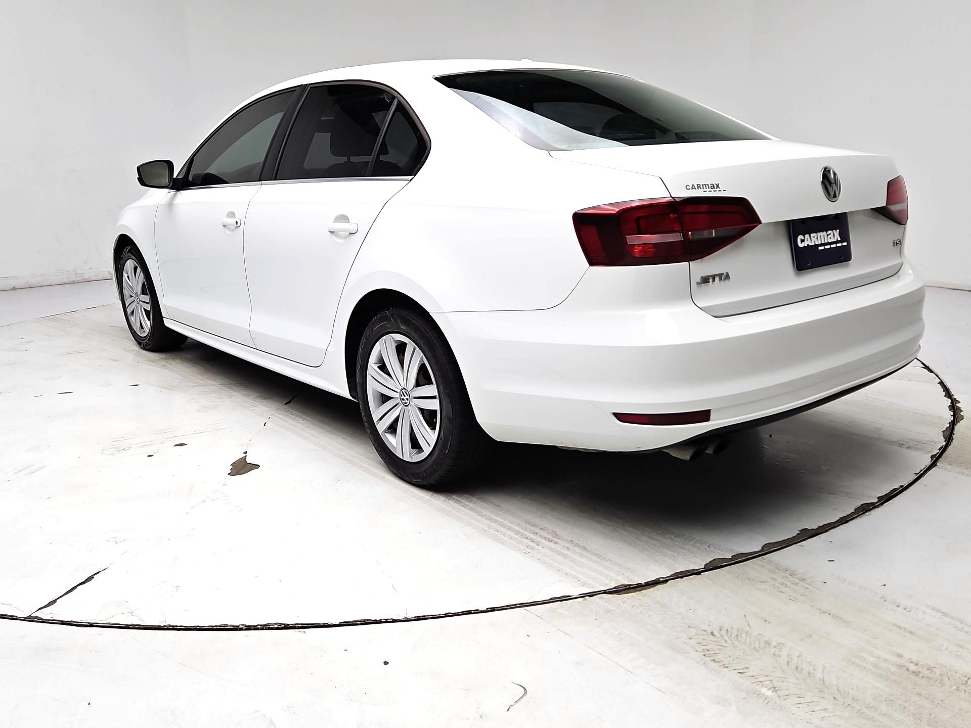 Thumbnail: 2017 Volkswagen Jetta - 7