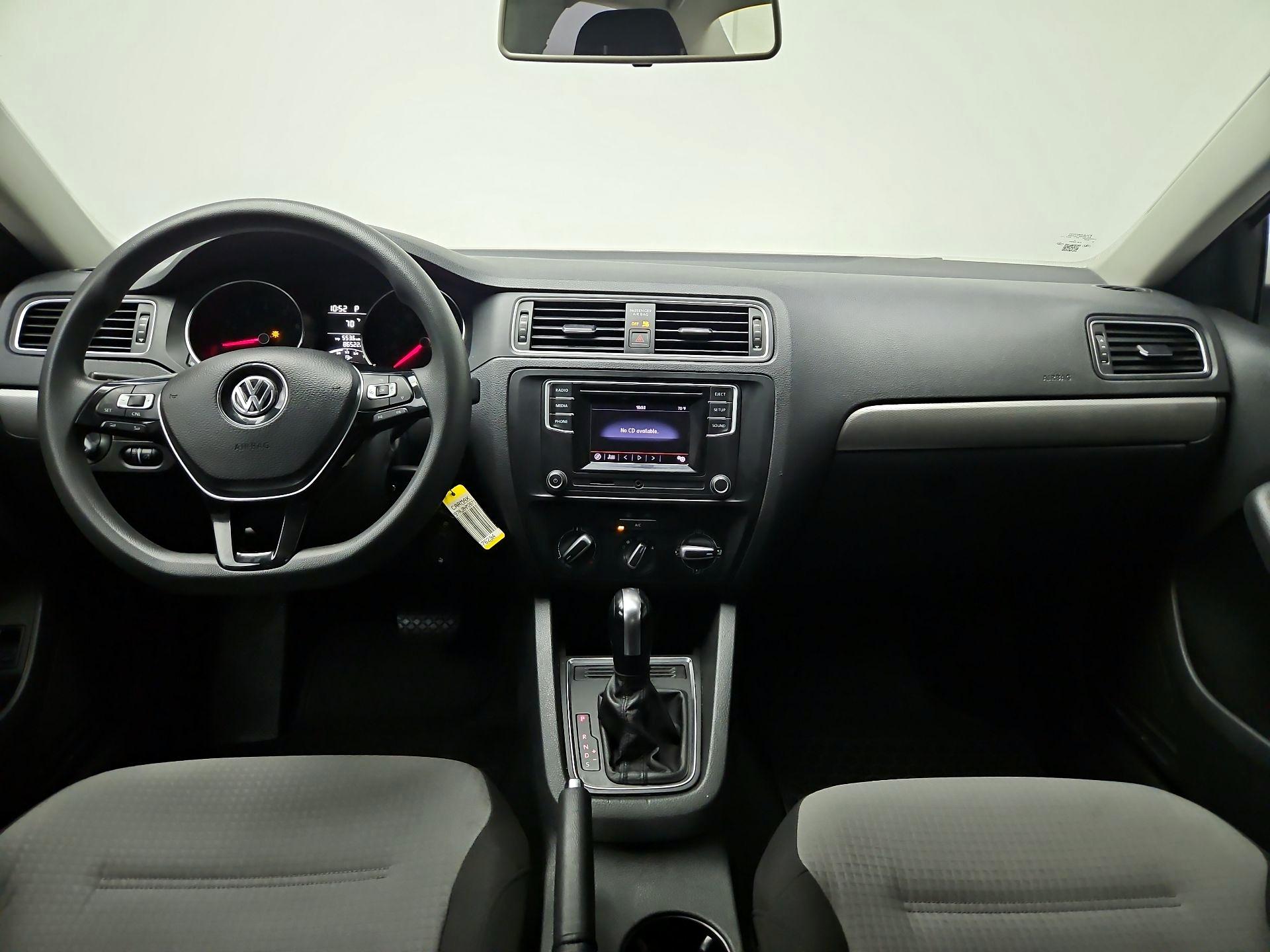 Thumbnail: 2017 Volkswagen Jetta - 8