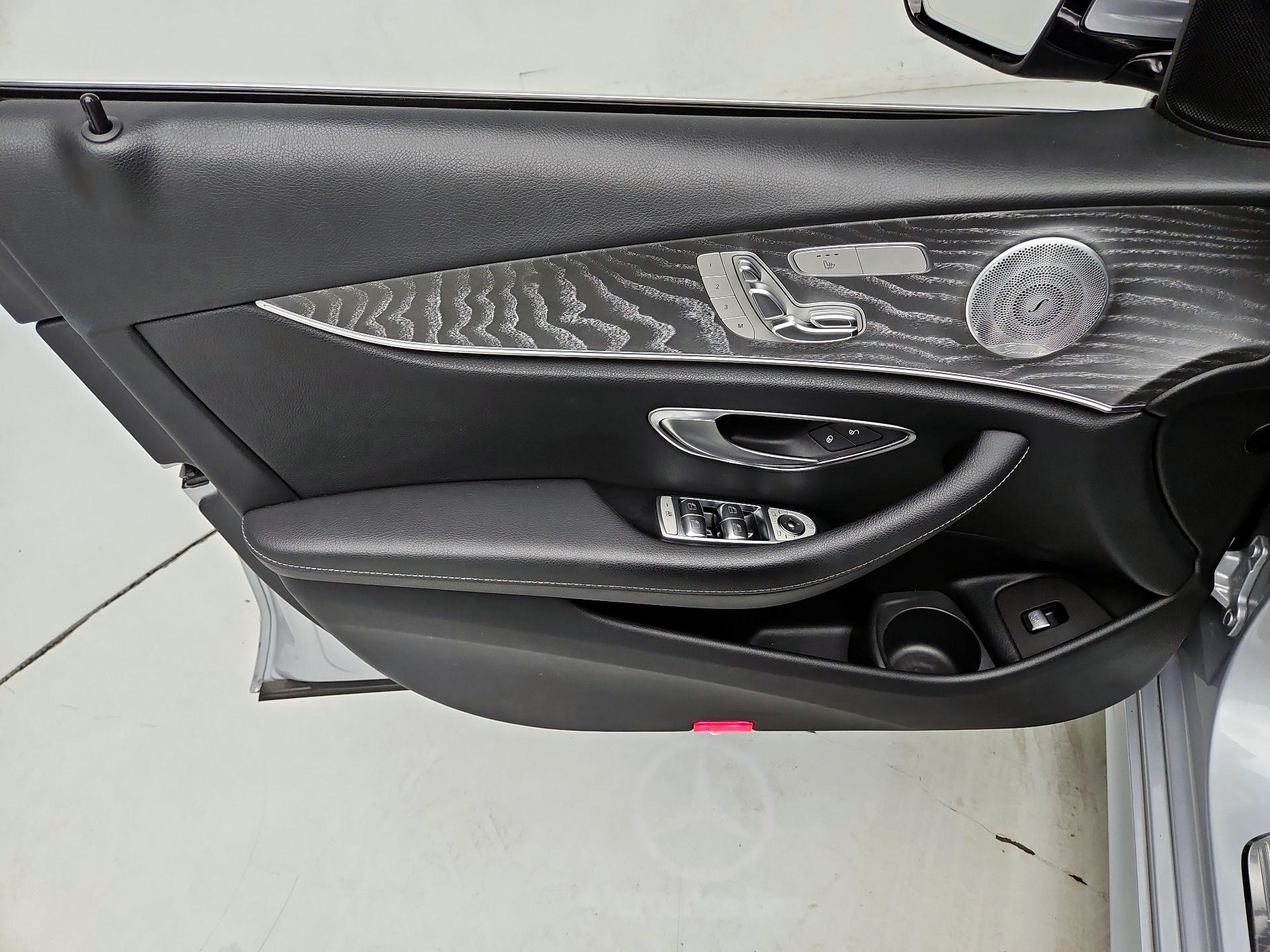 Thumbnail: 2021 Mercedes-Benz E-Class - 12
