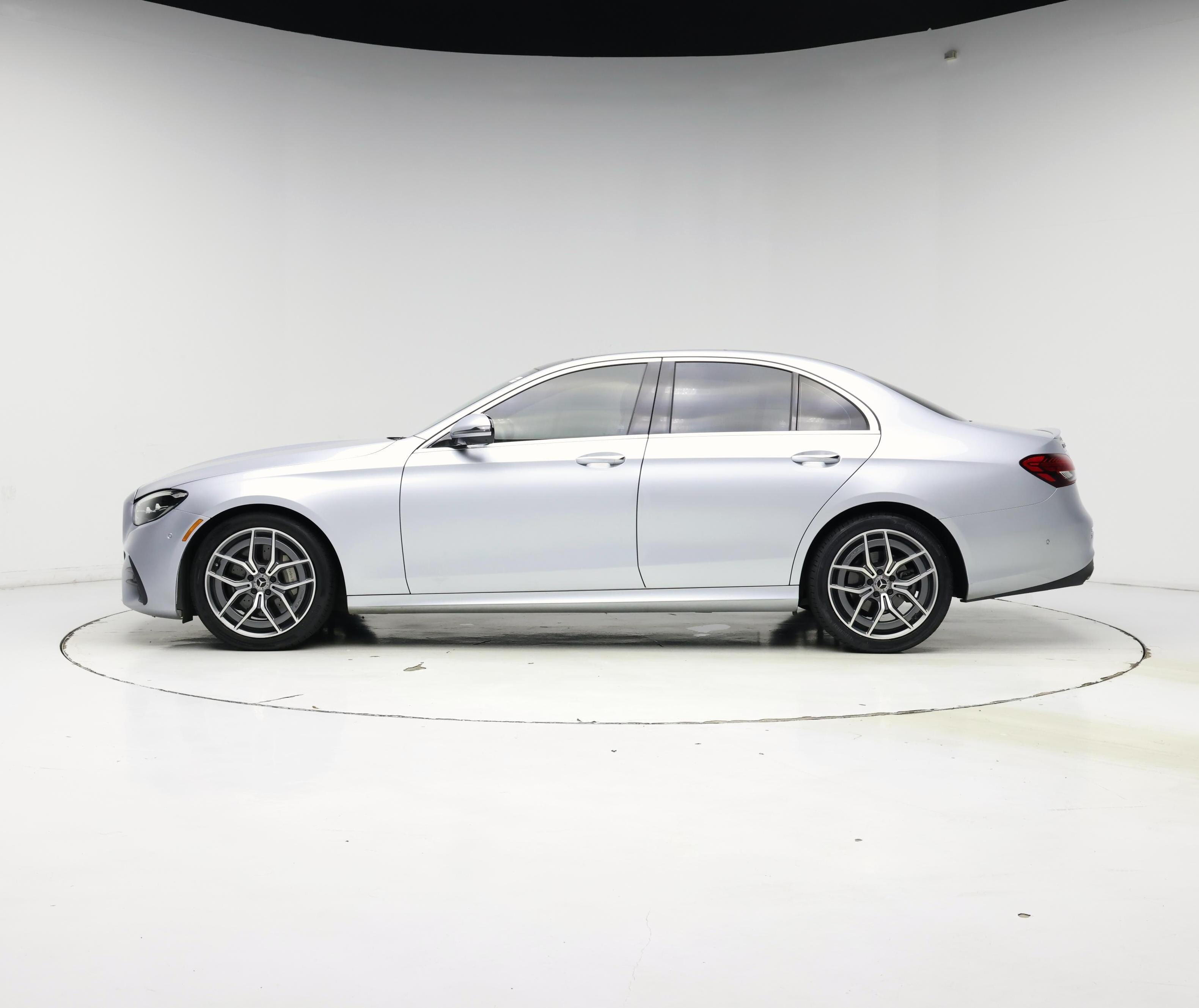 Thumbnail: 2021 Mercedes-Benz E-Class - 3