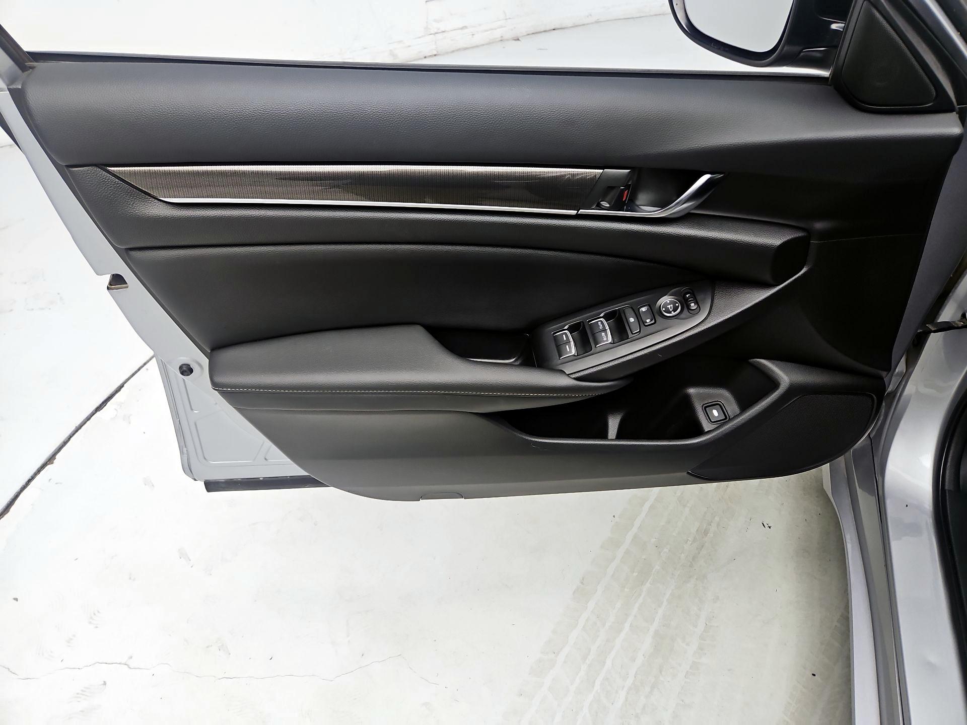 Thumbnail: 2021 Honda Accord - 10