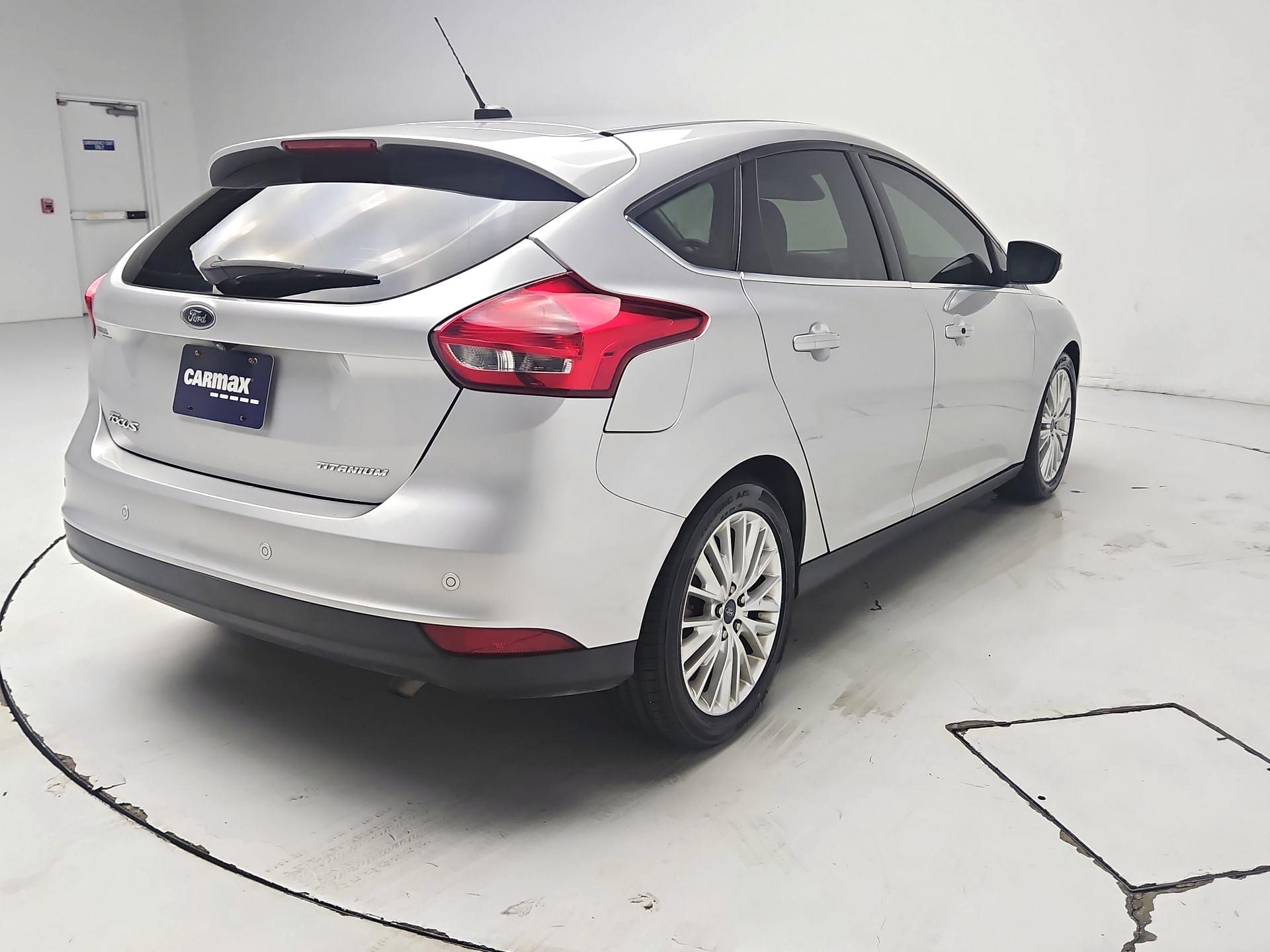 Thumbnail: 2017 Ford Focus - 5