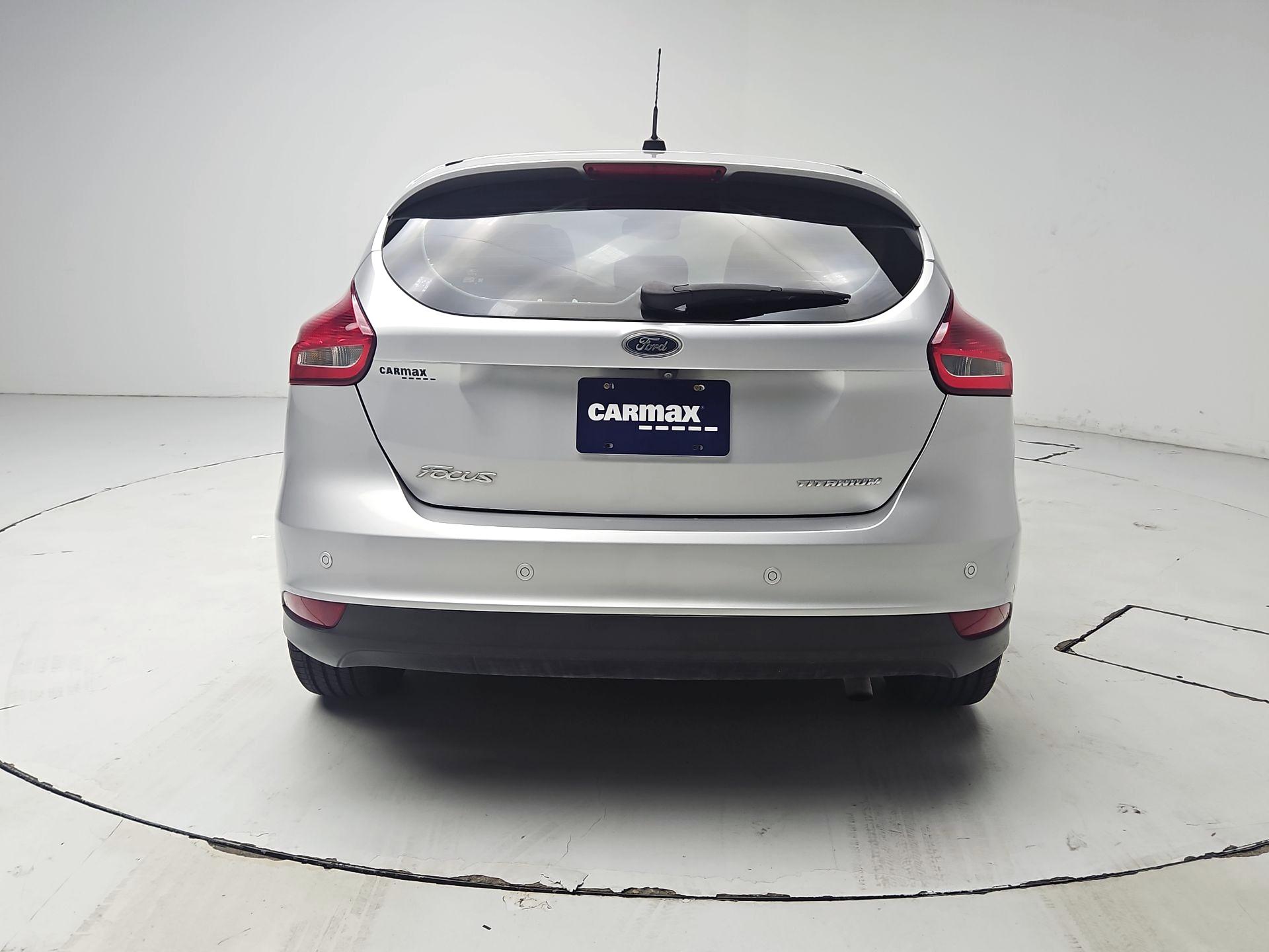 Thumbnail: 2017 Ford Focus - 6