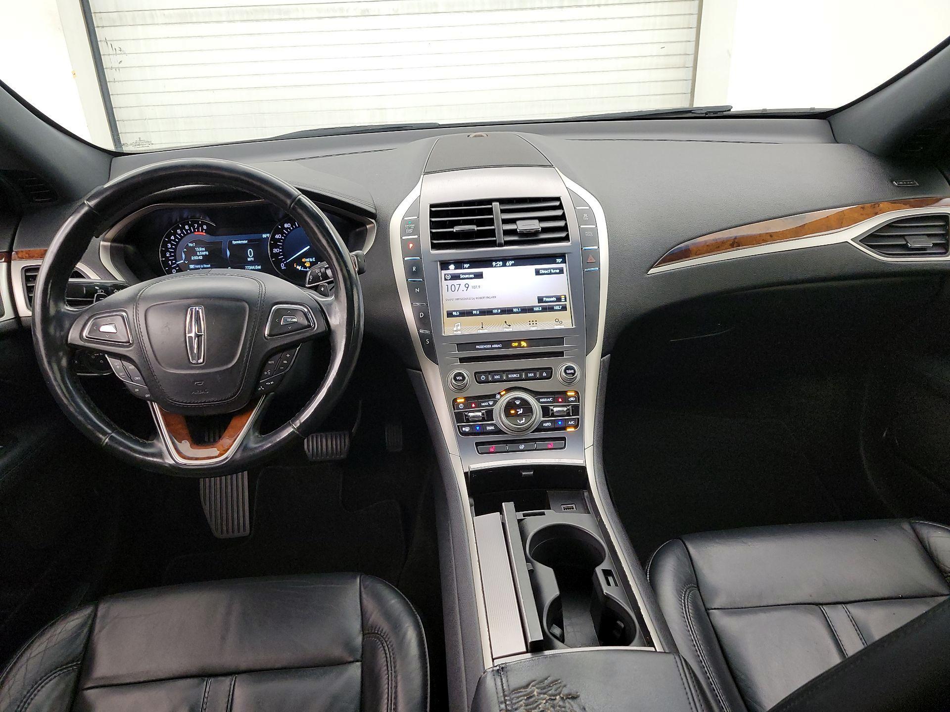 Thumbnail: 2017 Lincoln MKZ - 9