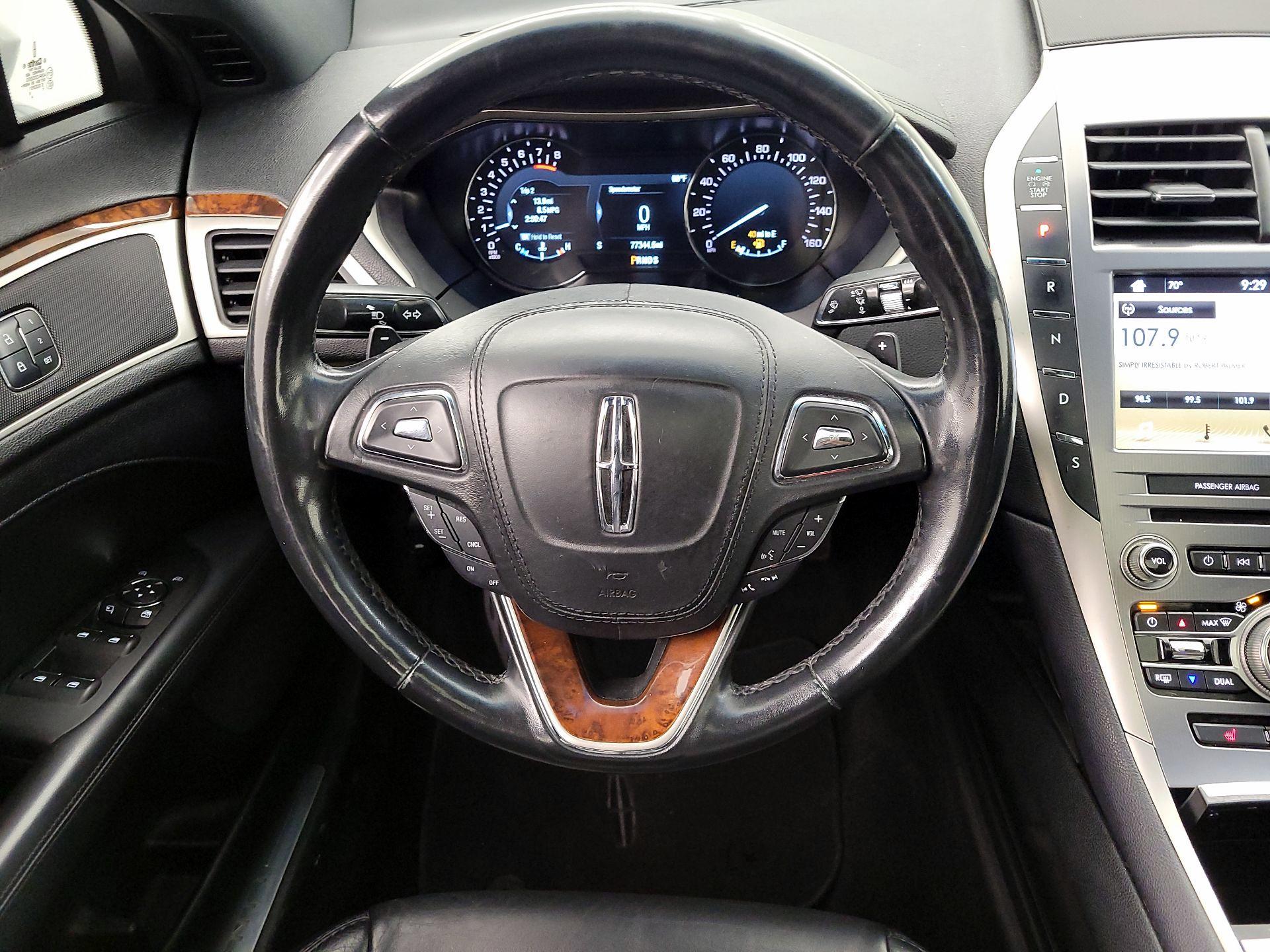 Thumbnail: 2017 Lincoln MKZ - 10