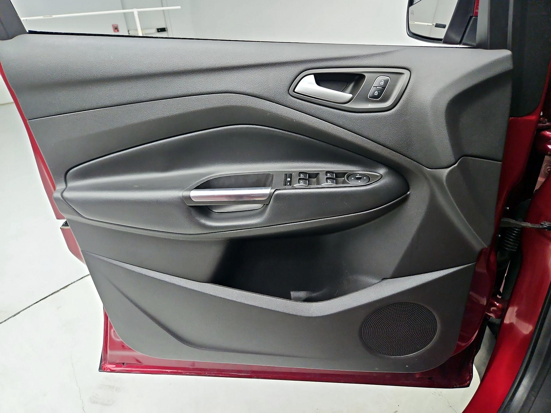 Thumbnail: 2019 Ford Escape - 10