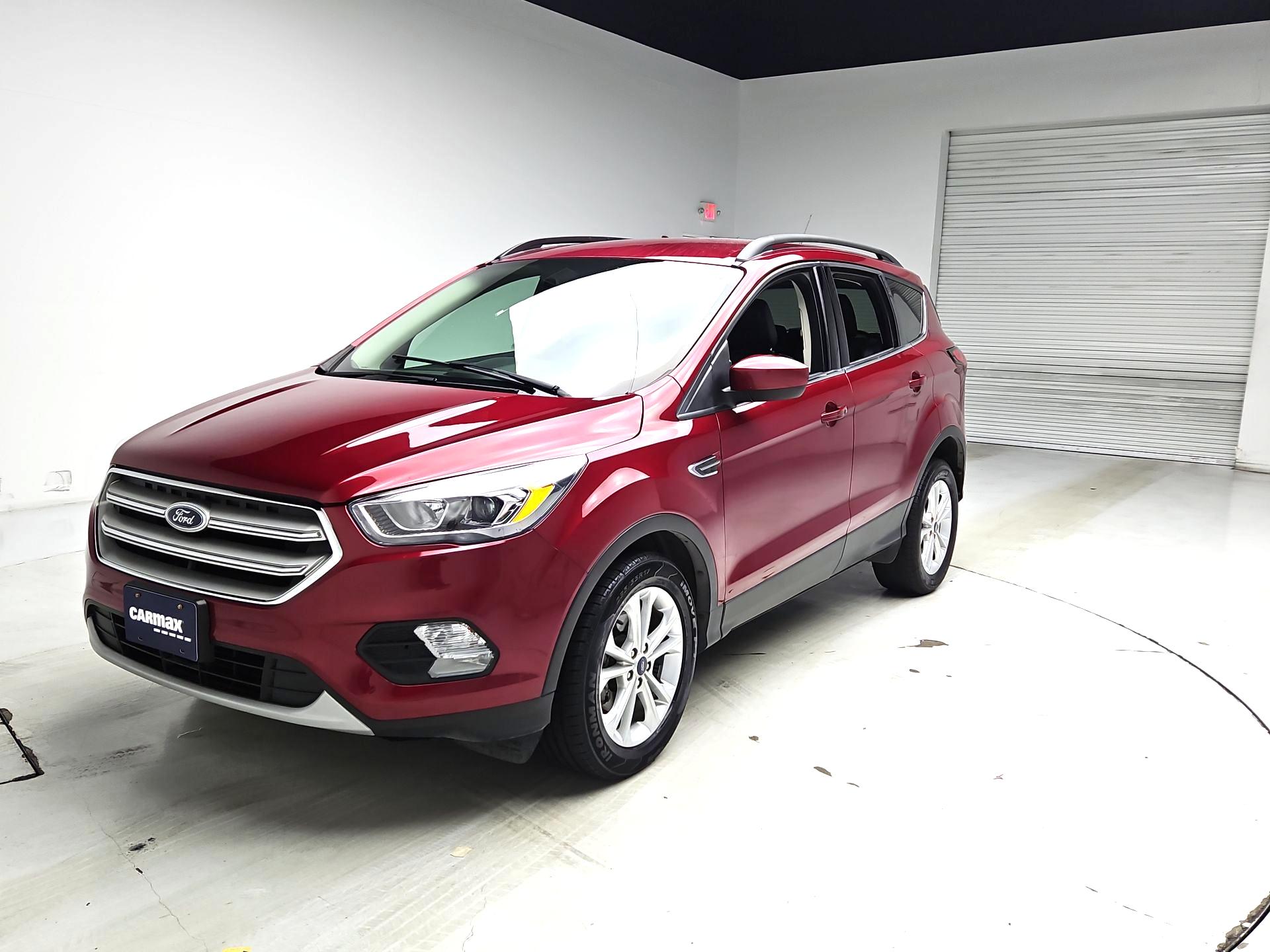 Thumbnail: 2019 Ford Escape - 3