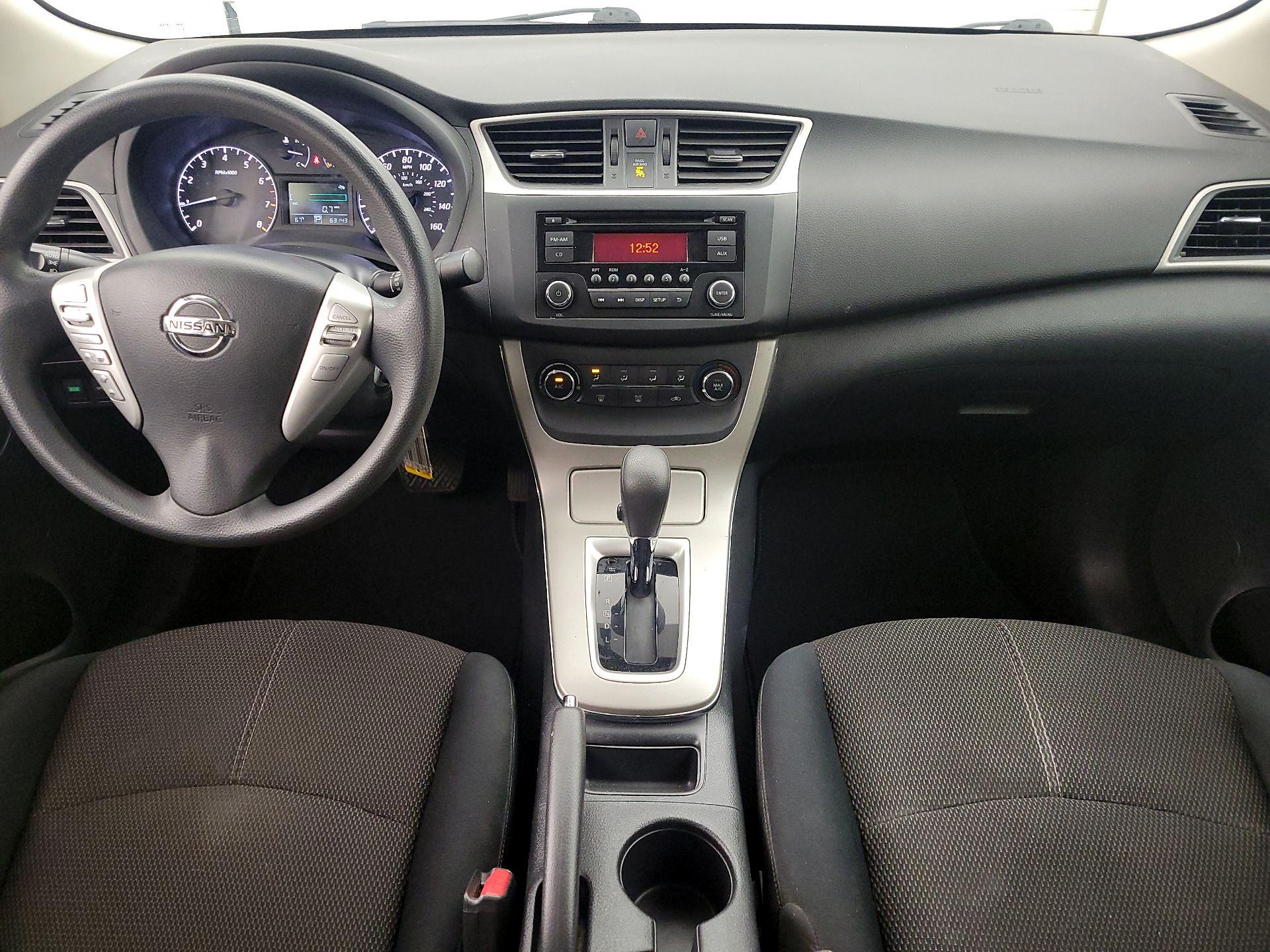 Thumbnail: 2015 Nissan Sentra - 9