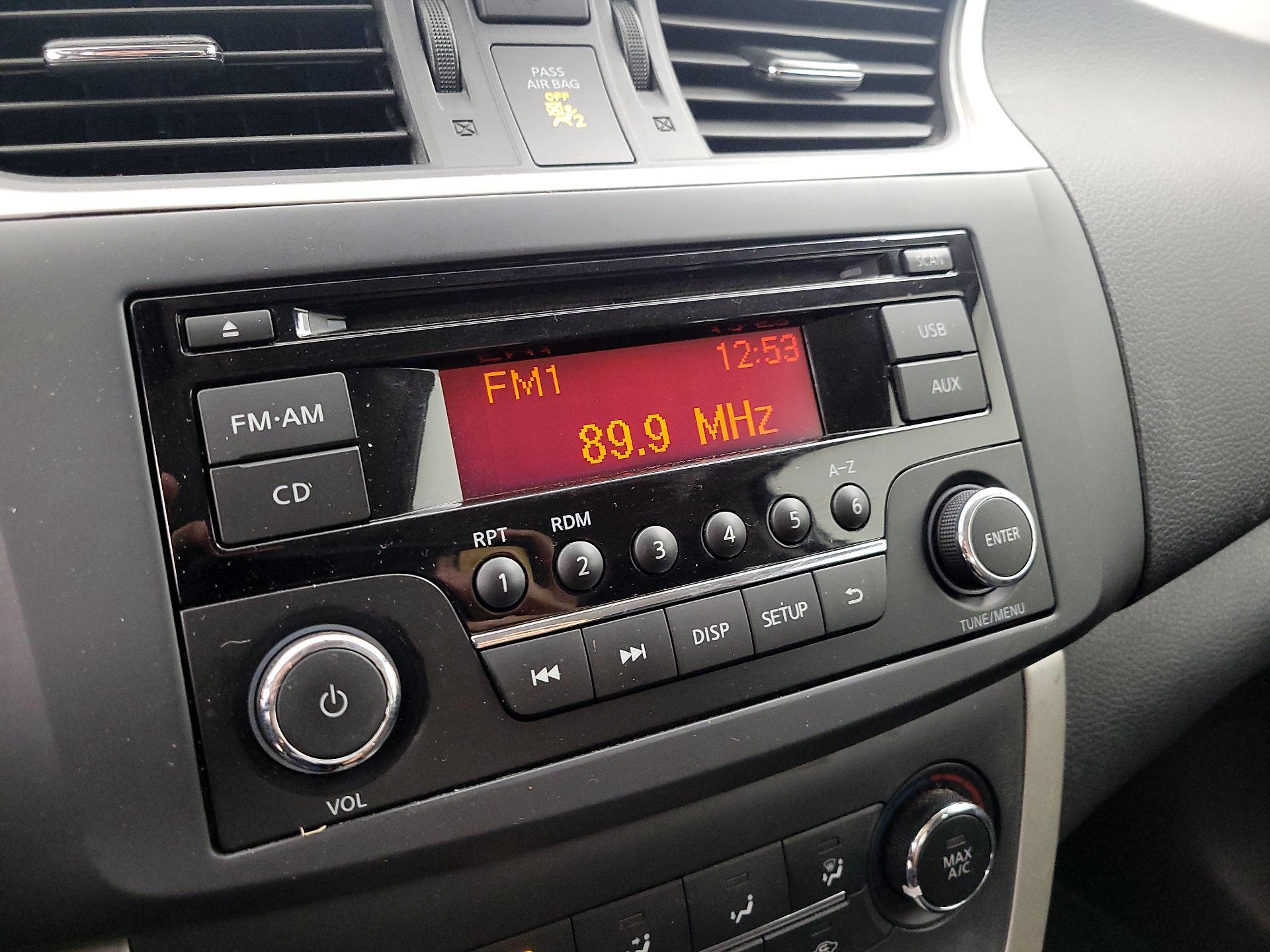 Thumbnail: 2015 Nissan Sentra - 14