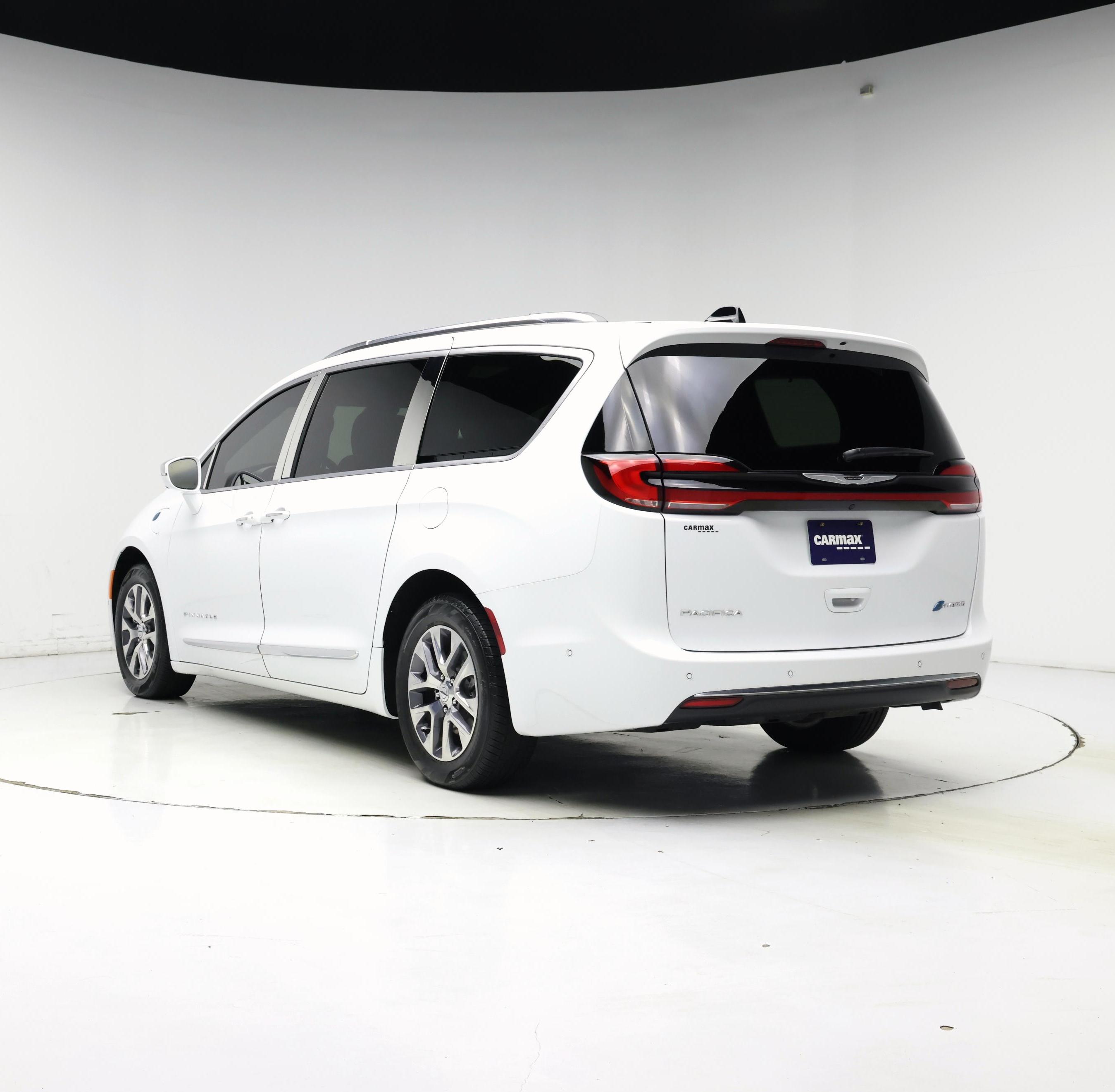 Thumbnail: 2024 Chrysler Pacifica - 2