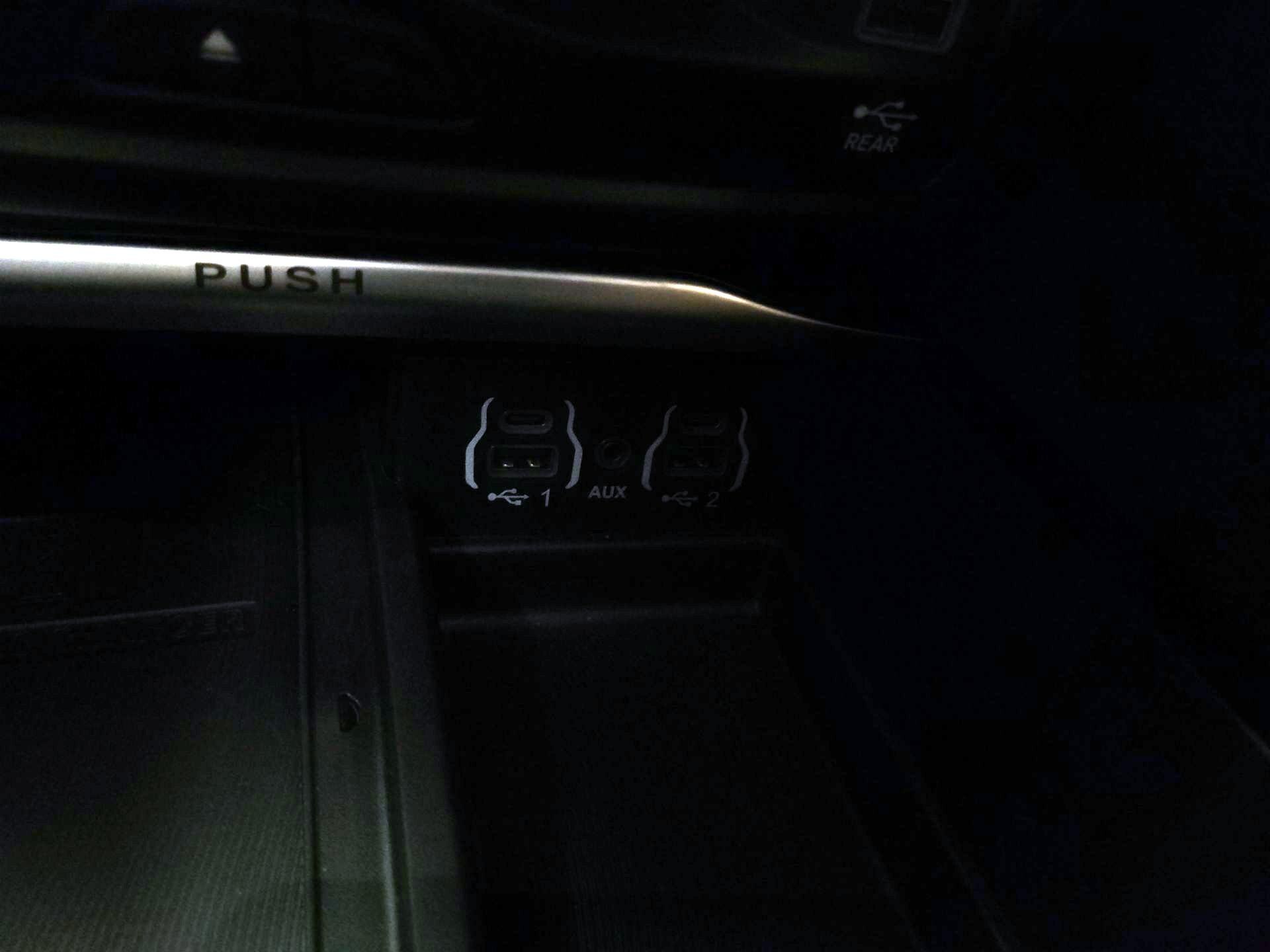 Thumbnail: 2024 Chrysler Pacifica - 19