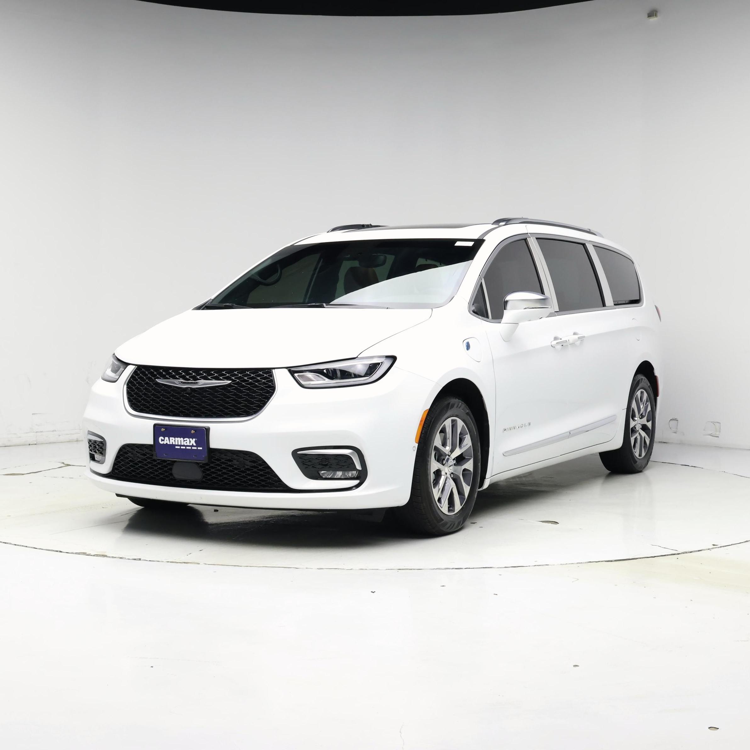 Thumbnail: 2024 Chrysler Pacifica - 4