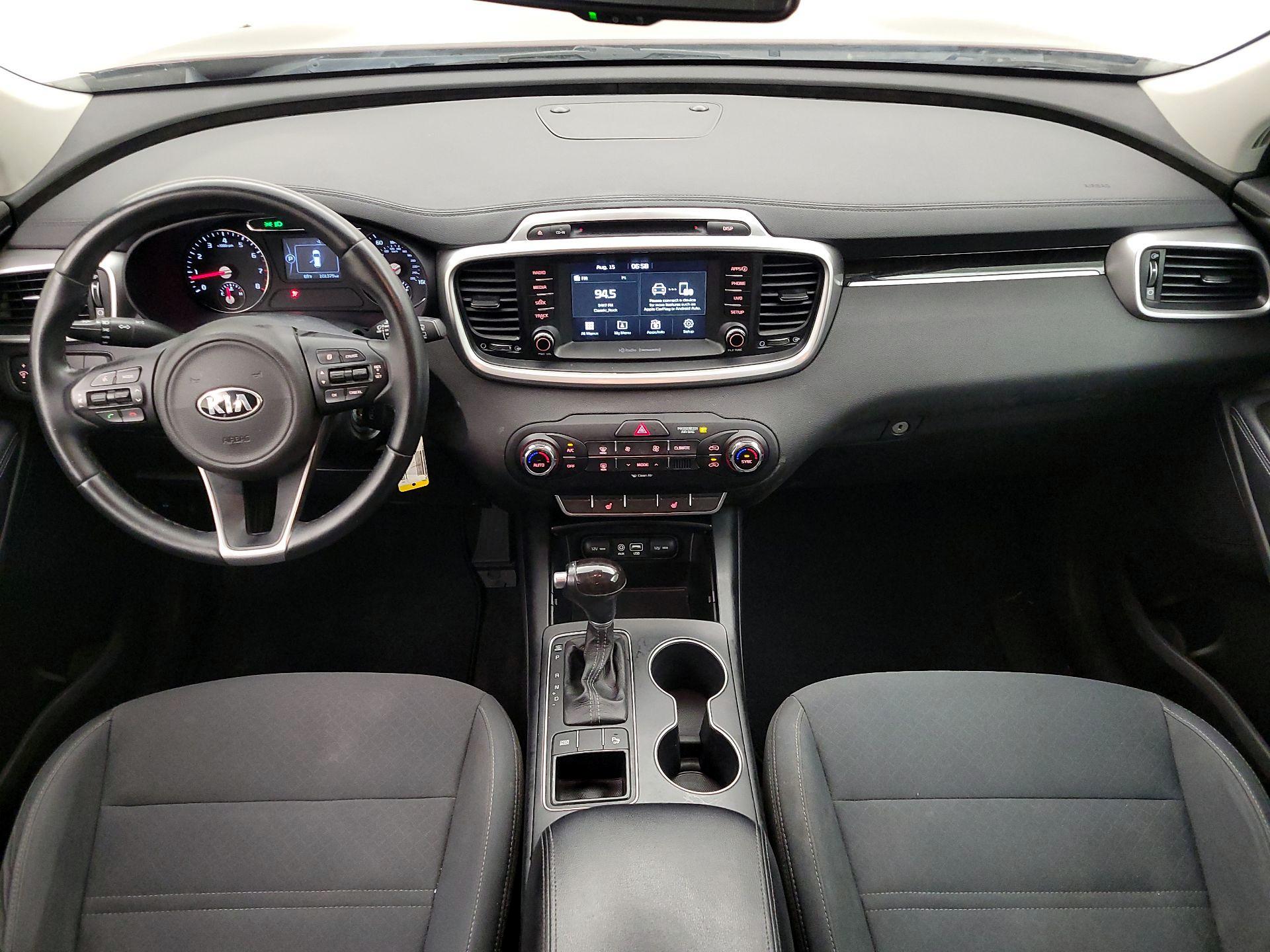 Thumbnail: 2017 Kia Sorento - 9