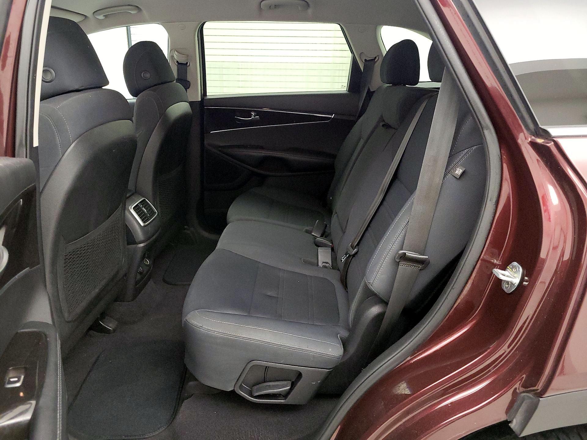 Thumbnail: 2017 Kia Sorento - 19