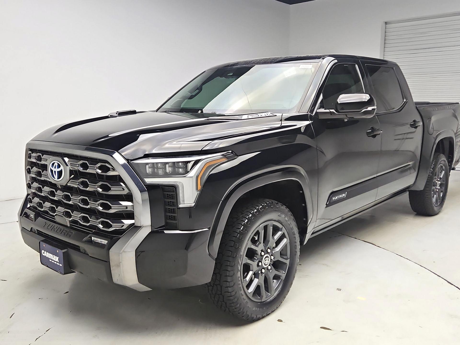 Thumbnail: 2023 Toyota Tundra - 3
