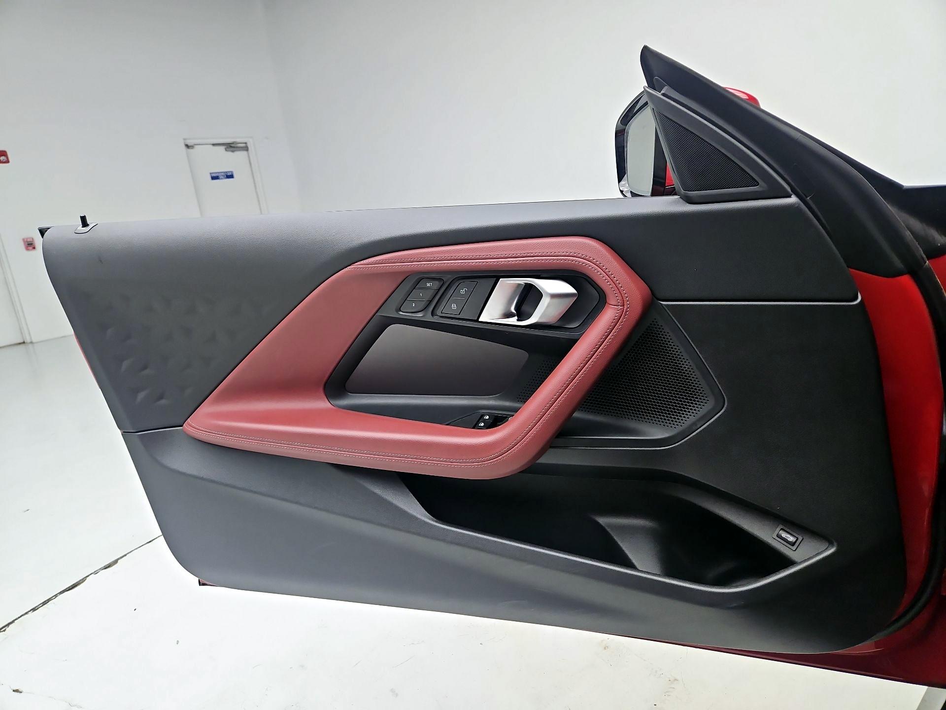 Thumbnail: 2023 BMW 2 Series - 10