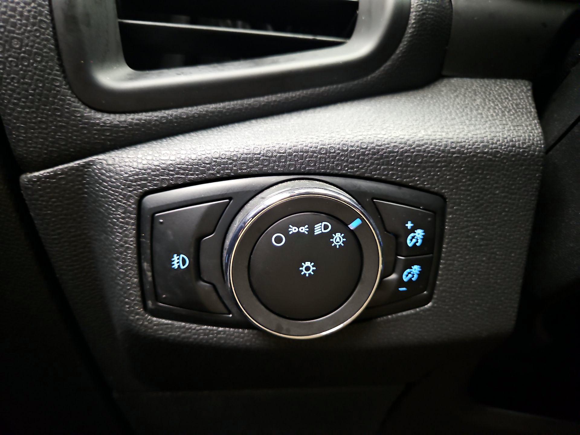 Thumbnail: 2021 Ford EcoSport - 11