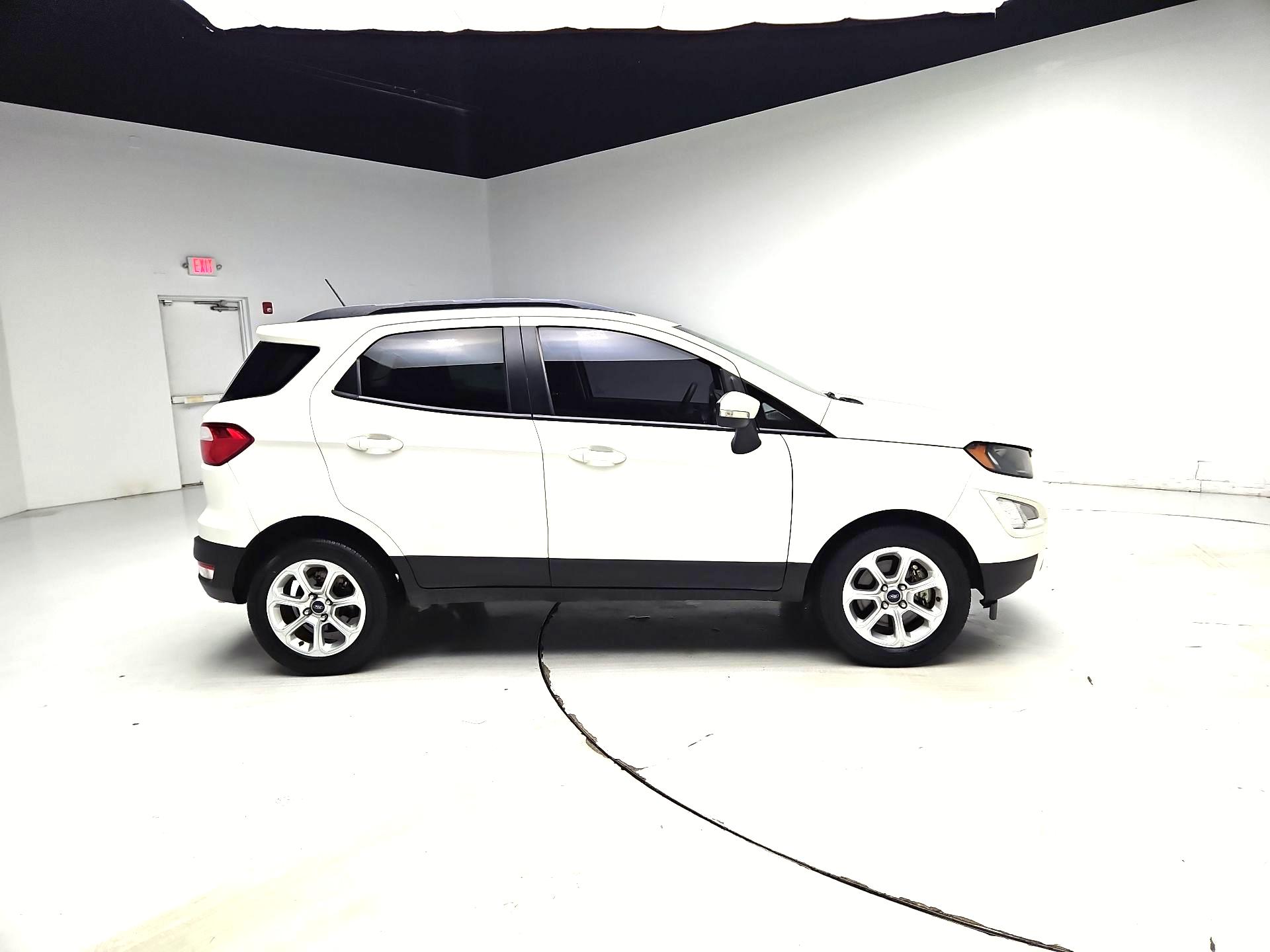 Thumbnail: 2021 Ford EcoSport - 4