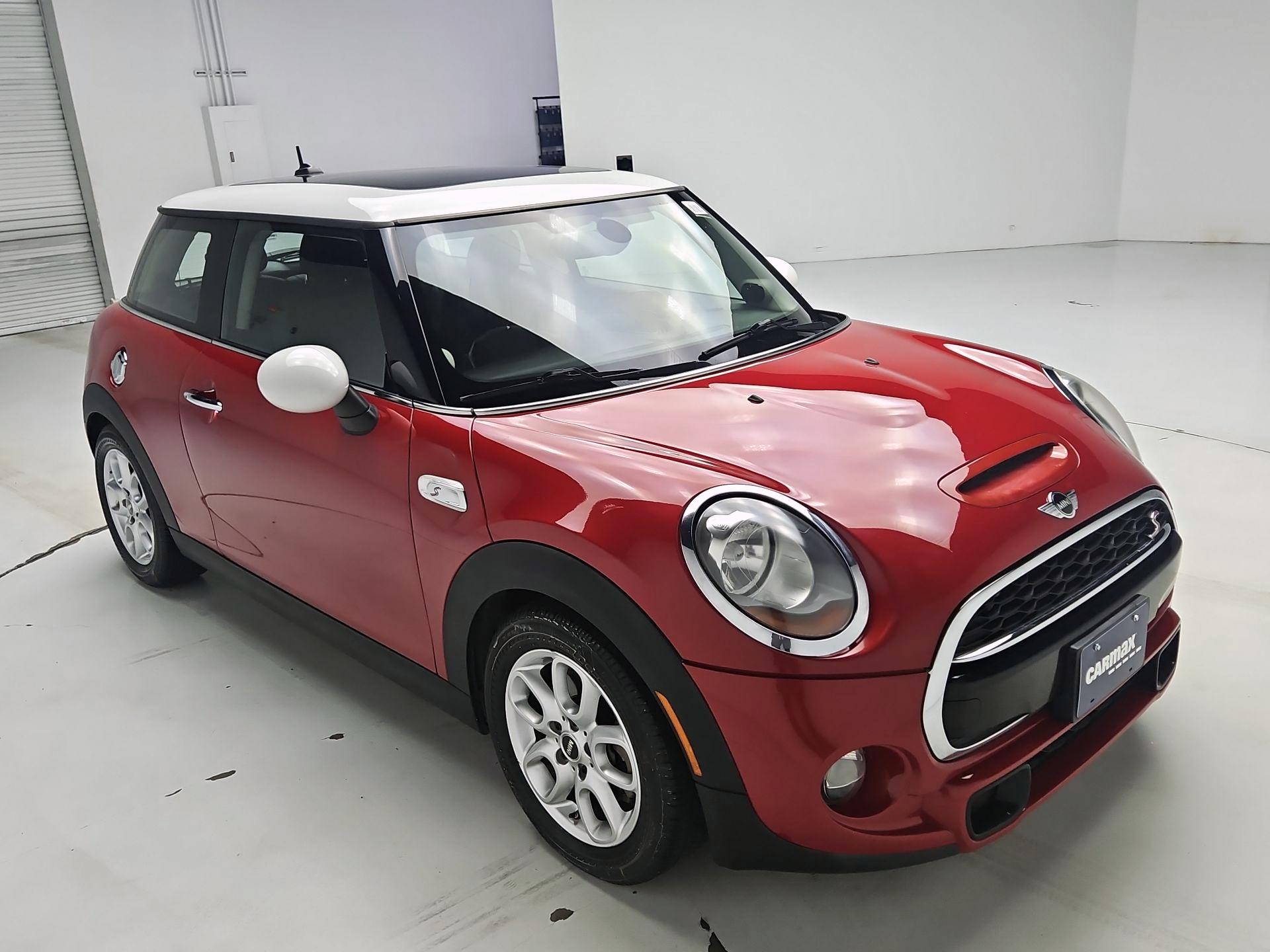 Thumbnail: 2017 MINI Cooper Hardtop - 1