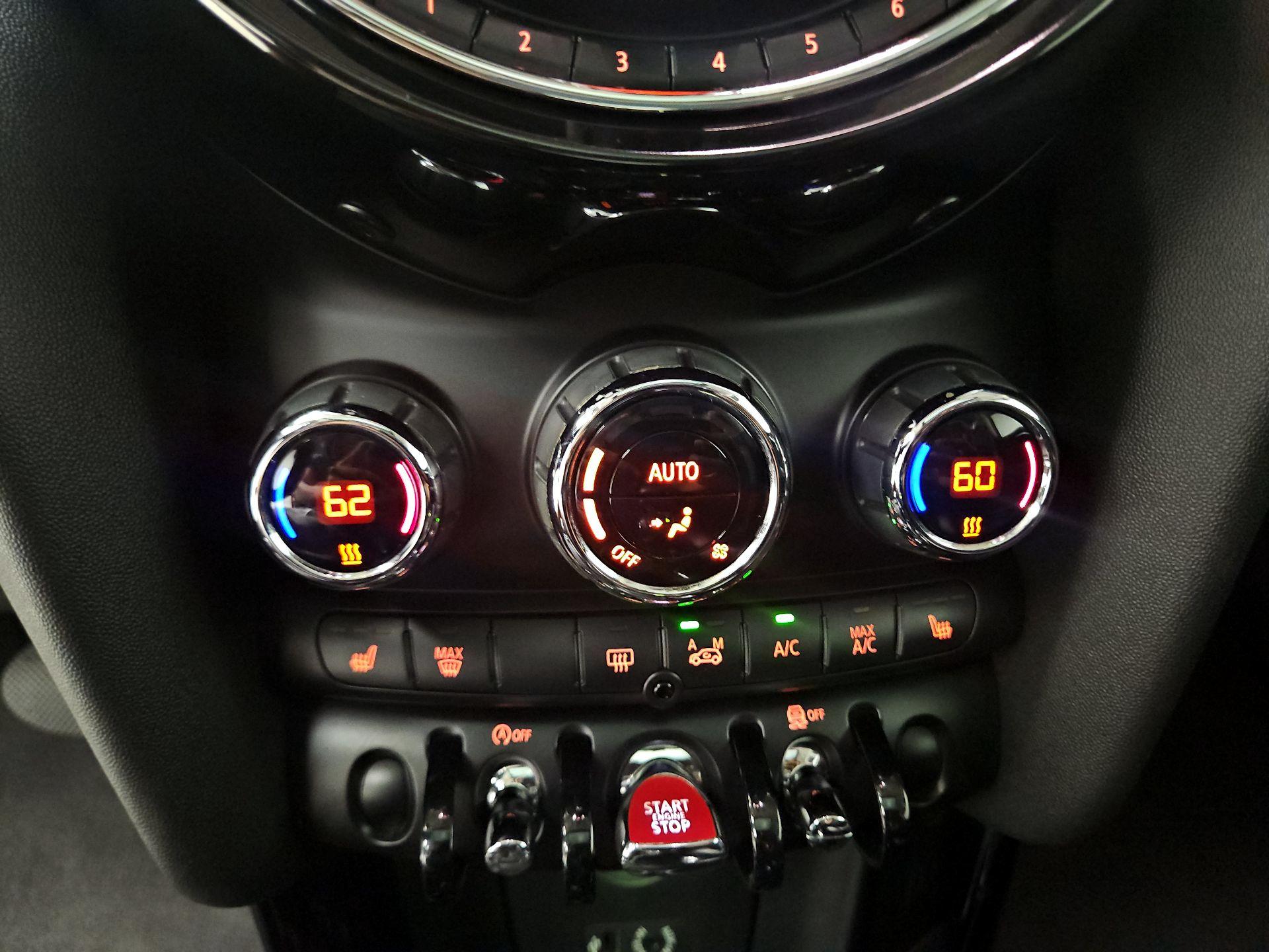 Thumbnail: 2017 MINI Cooper Hardtop - 13
