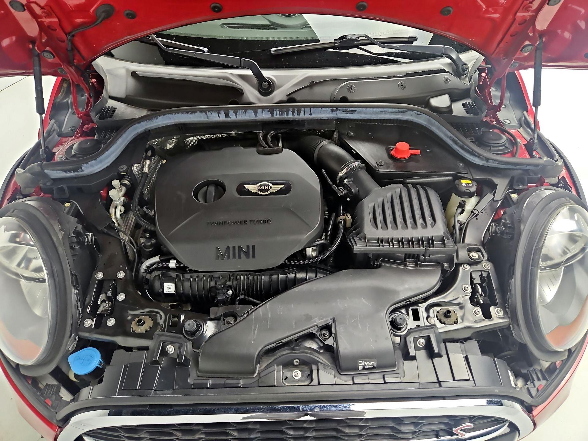 Thumbnail: 2017 MINI Cooper Hardtop - 17