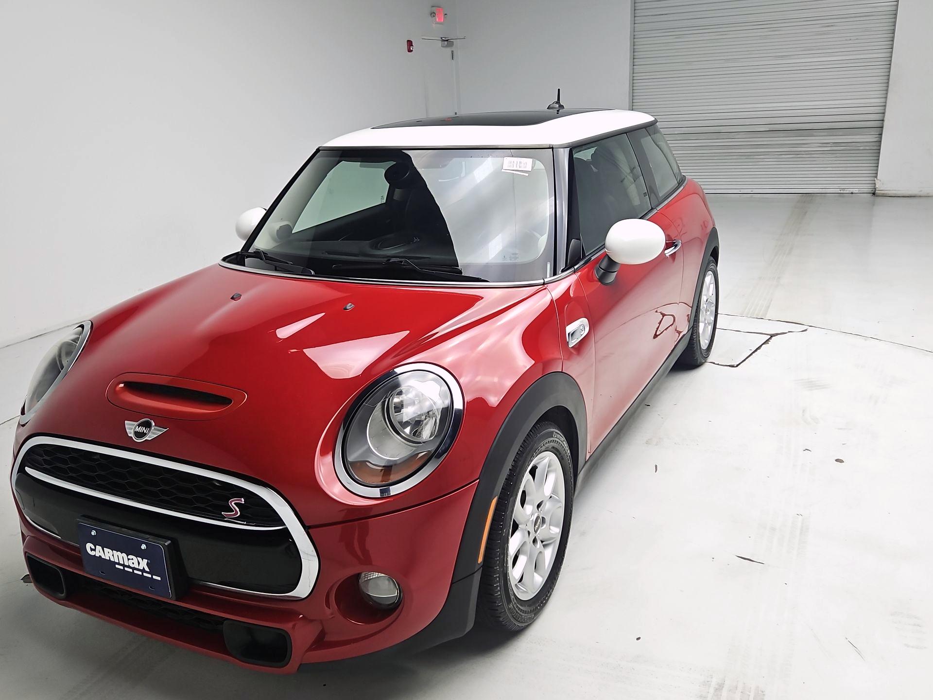 Thumbnail: 2017 MINI Cooper Hardtop - 3