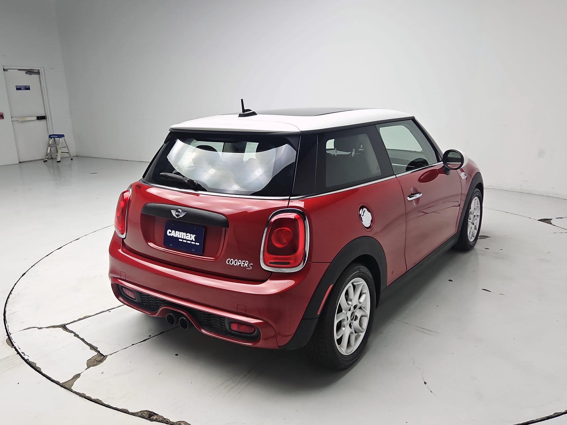 Thumbnail: 2017 MINI Cooper Hardtop - 5