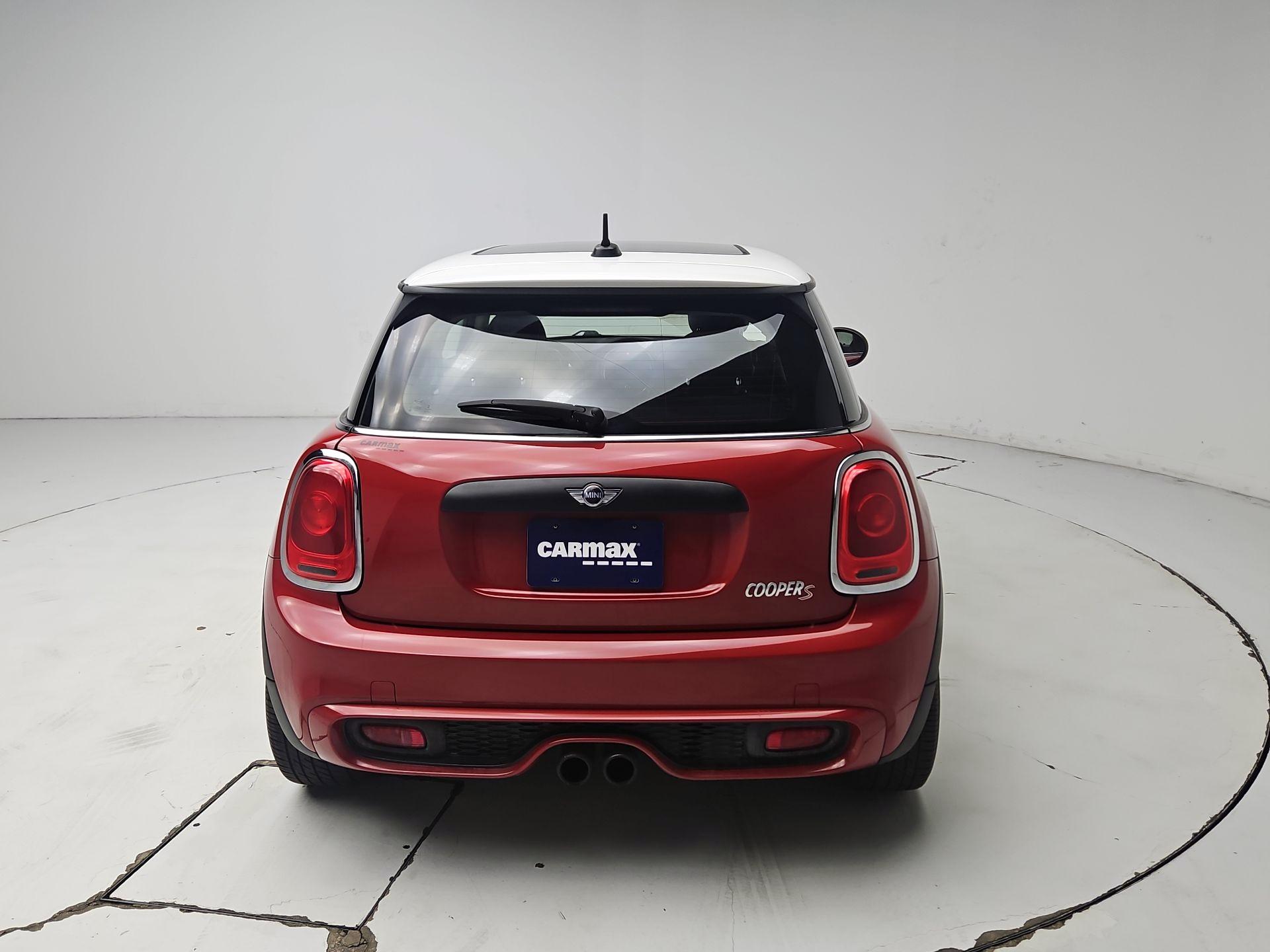 Thumbnail: 2017 MINI Cooper Hardtop - 6