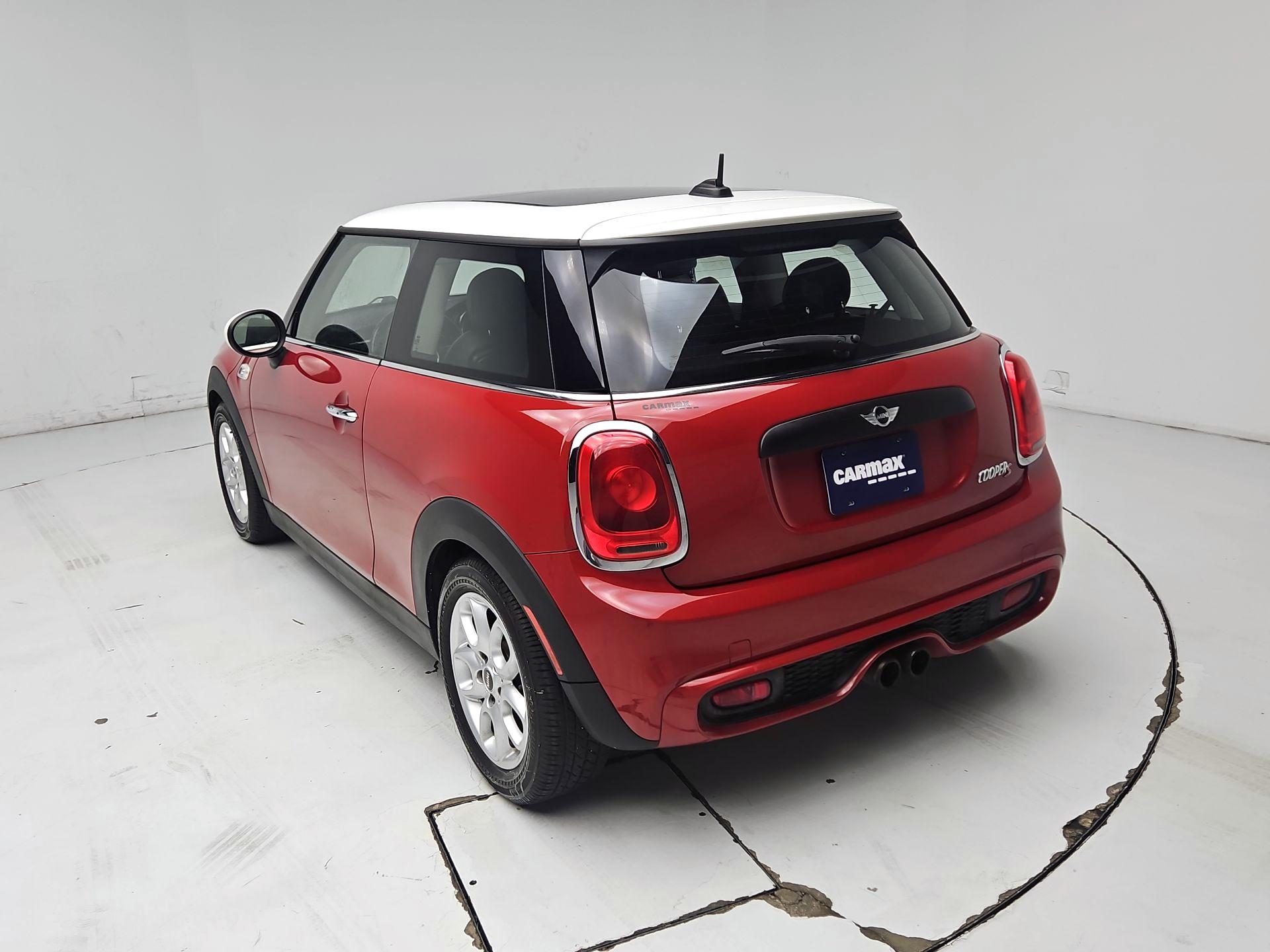 Thumbnail: 2017 MINI Cooper Hardtop - 7