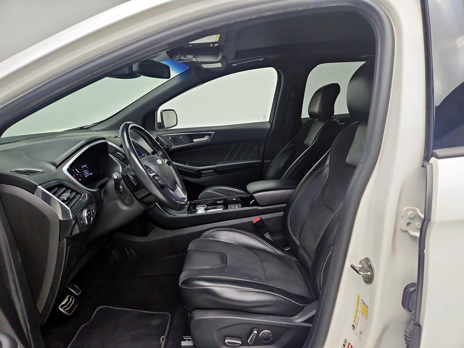 Thumbnail: 2019 Ford Edge - 9
