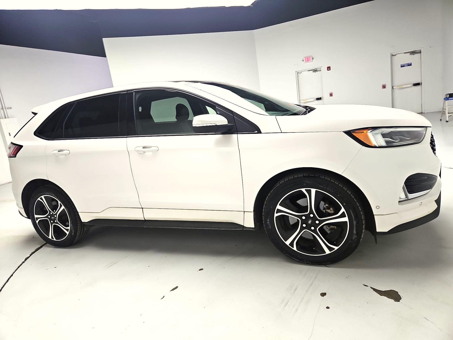 Thumbnail: 2019 Ford Edge - 4
