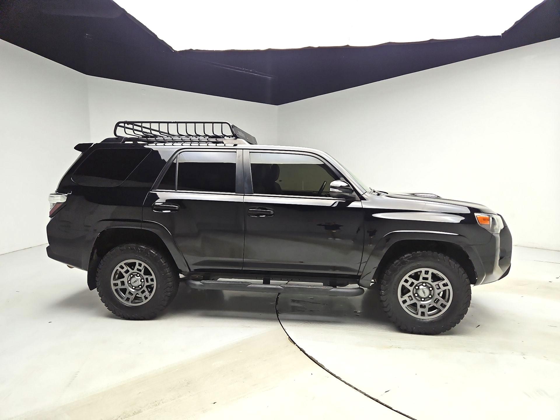 Thumbnail: 2020 Toyota 4Runner - 4