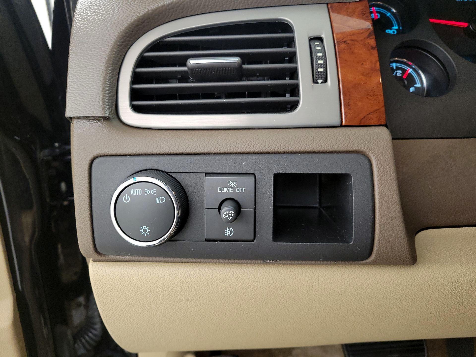 Thumbnail: 2013 Chevrolet Tahoe - 13