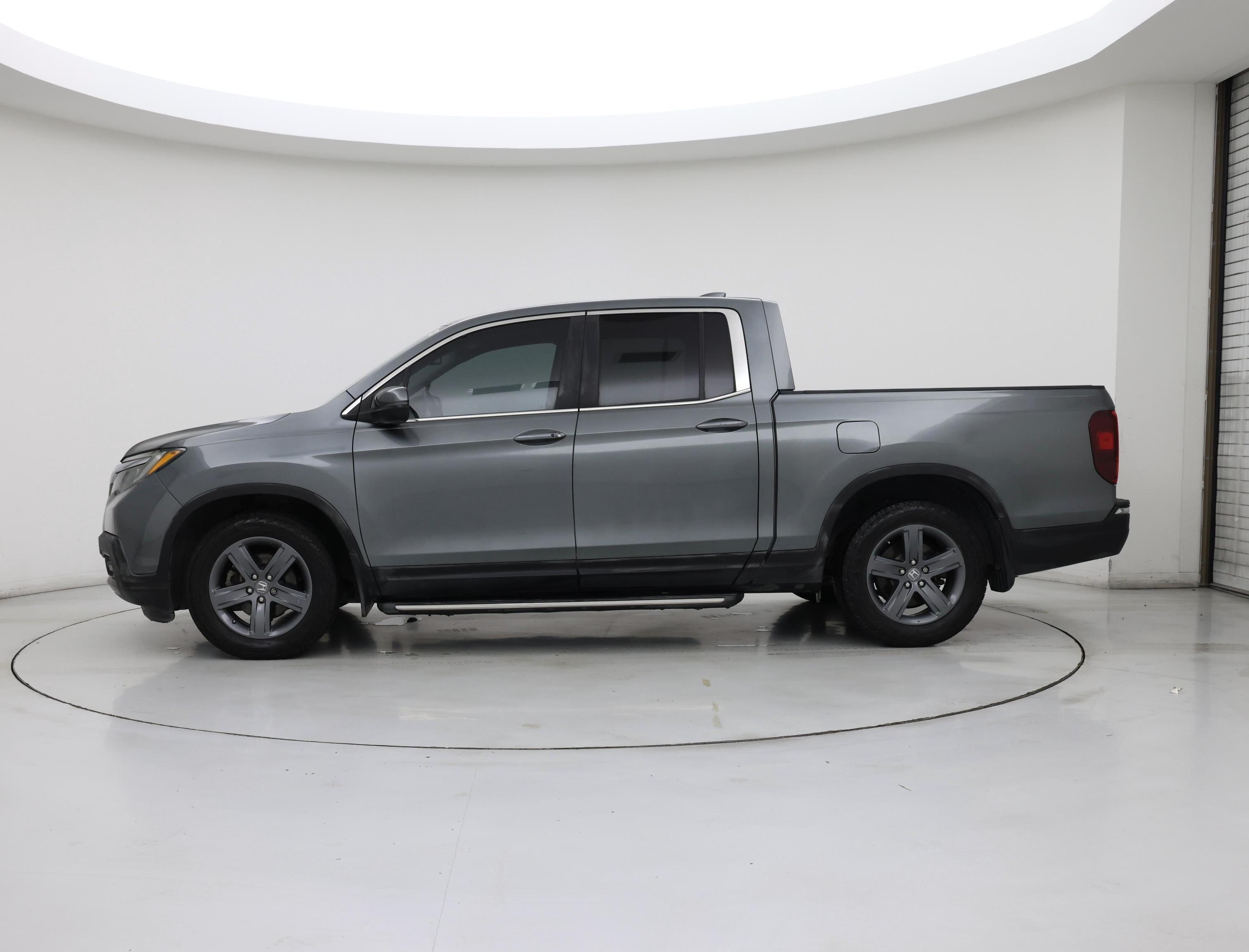 Thumbnail: 2017 Honda Ridgeline - 3