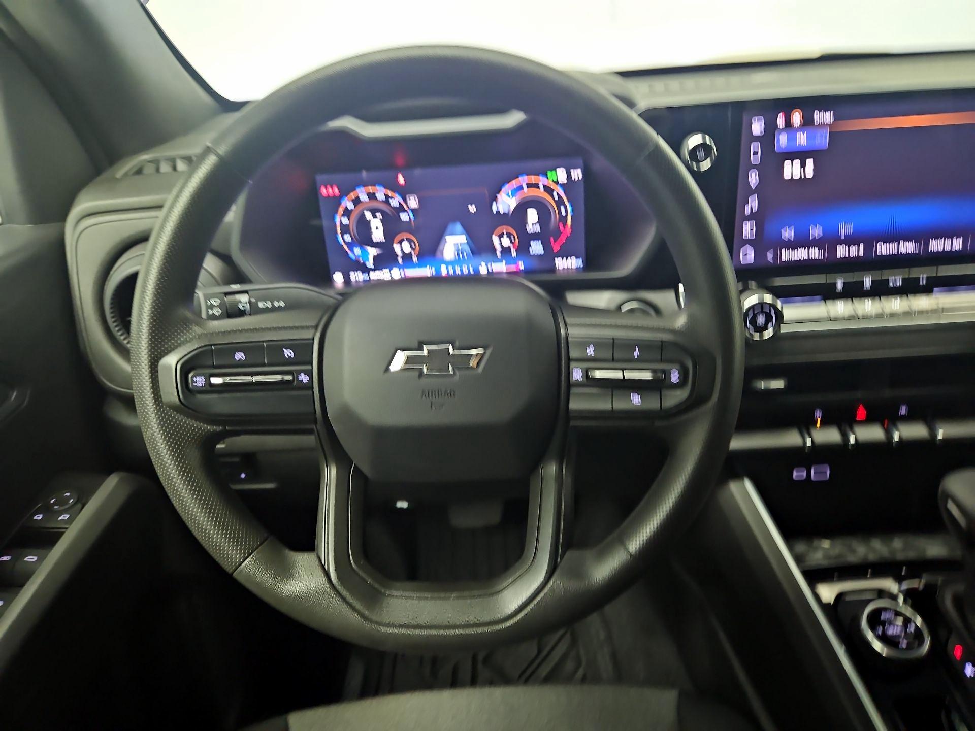 Thumbnail: 2024 Chevrolet Colorado - 10