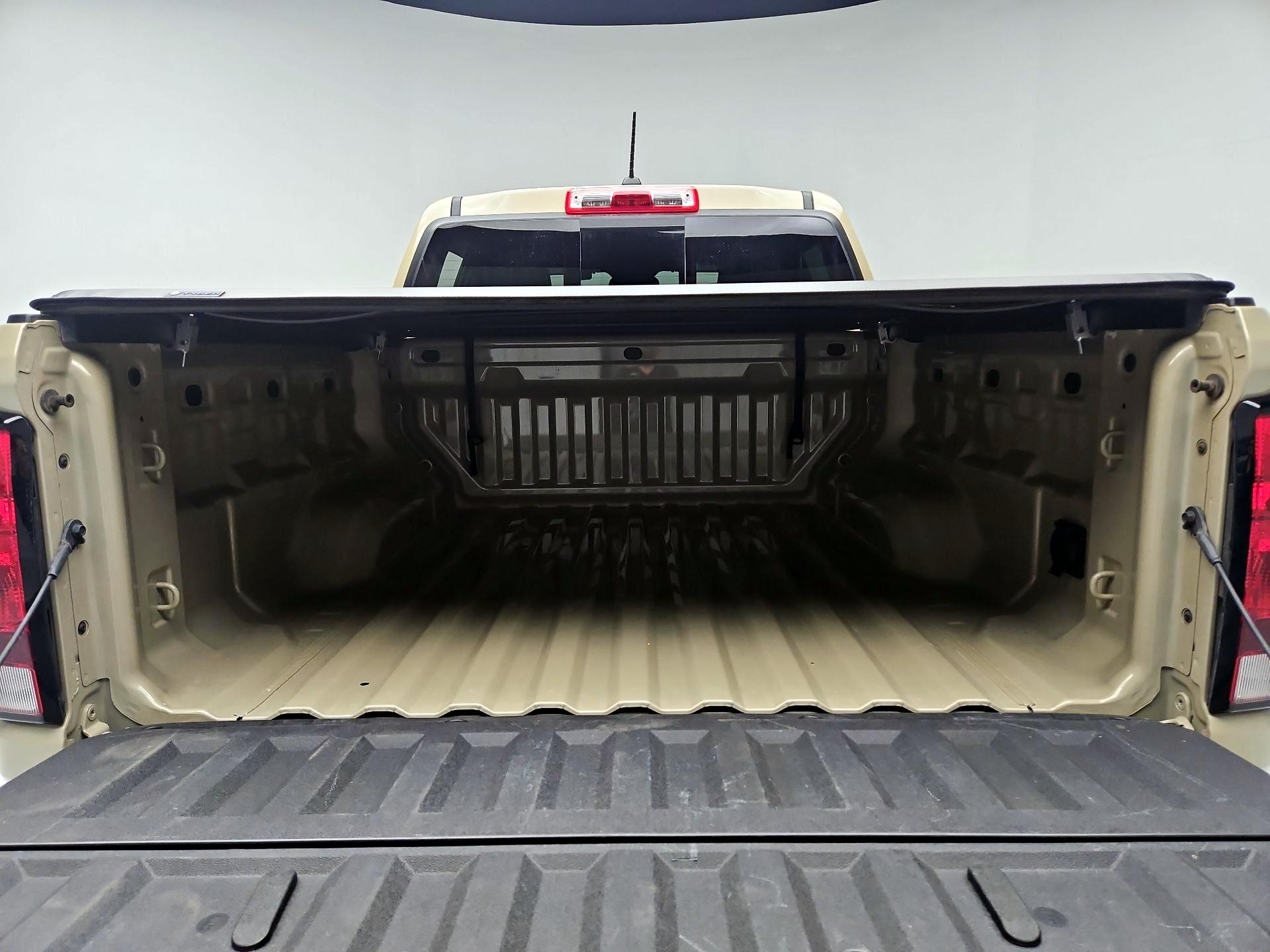 Thumbnail: 2024 Chevrolet Colorado - 20