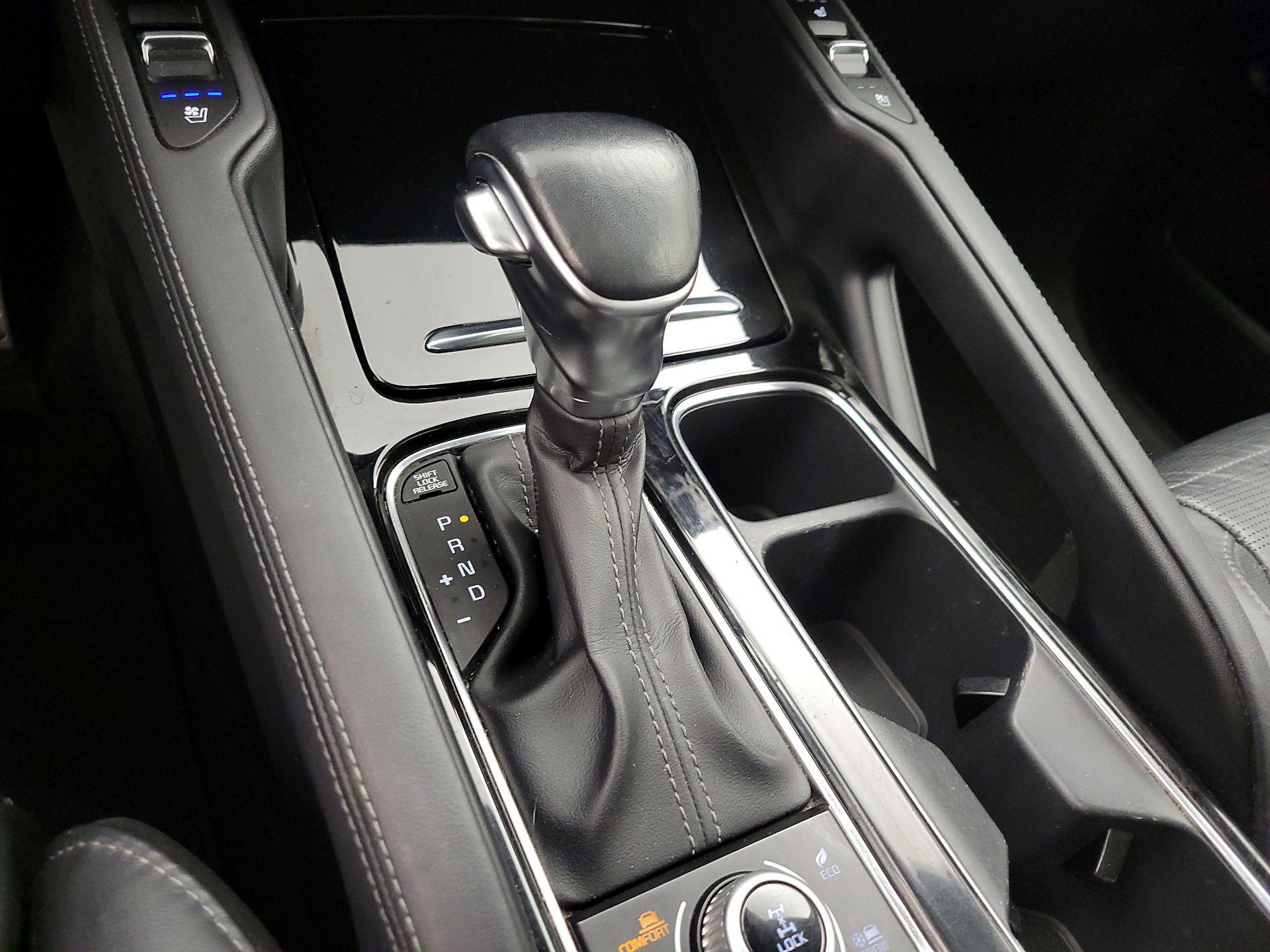 Thumbnail: 2020 Kia Telluride - 18