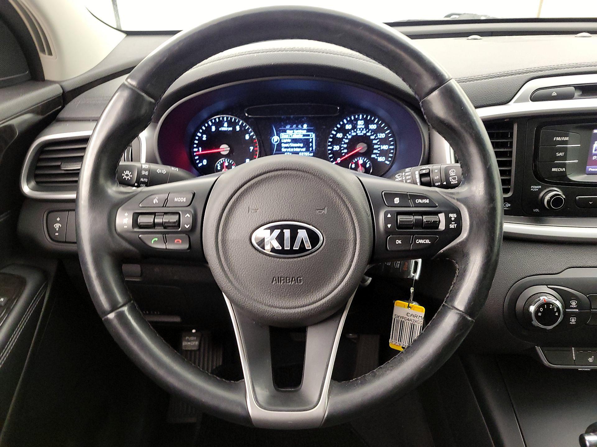 Thumbnail: 2016 Kia Sorento - 10