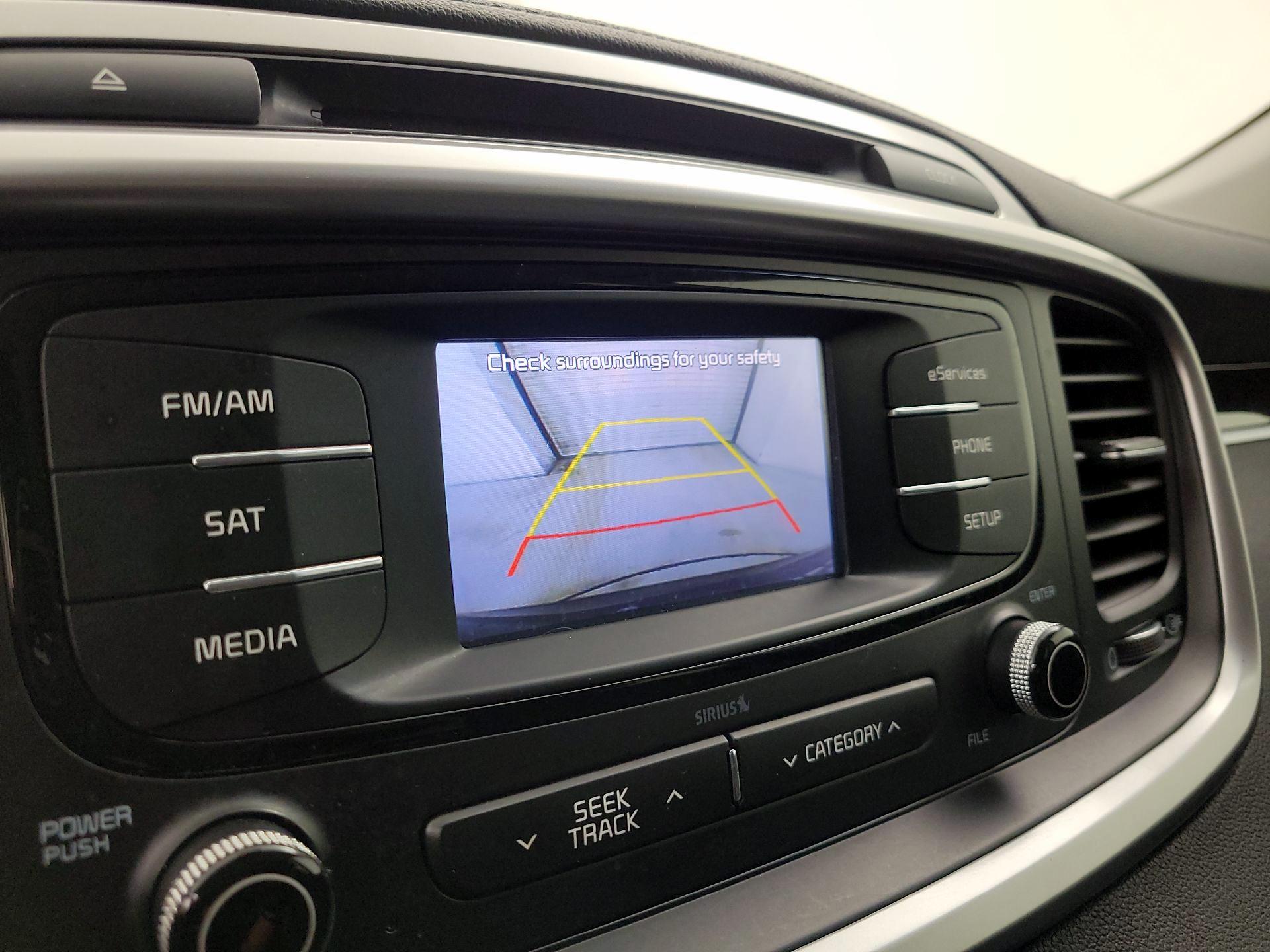 Thumbnail: 2016 Kia Sorento - 14