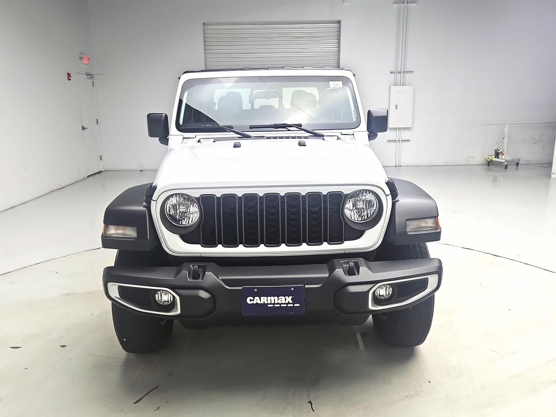 Thumbnail: 2024 Jeep Gladiator - 2