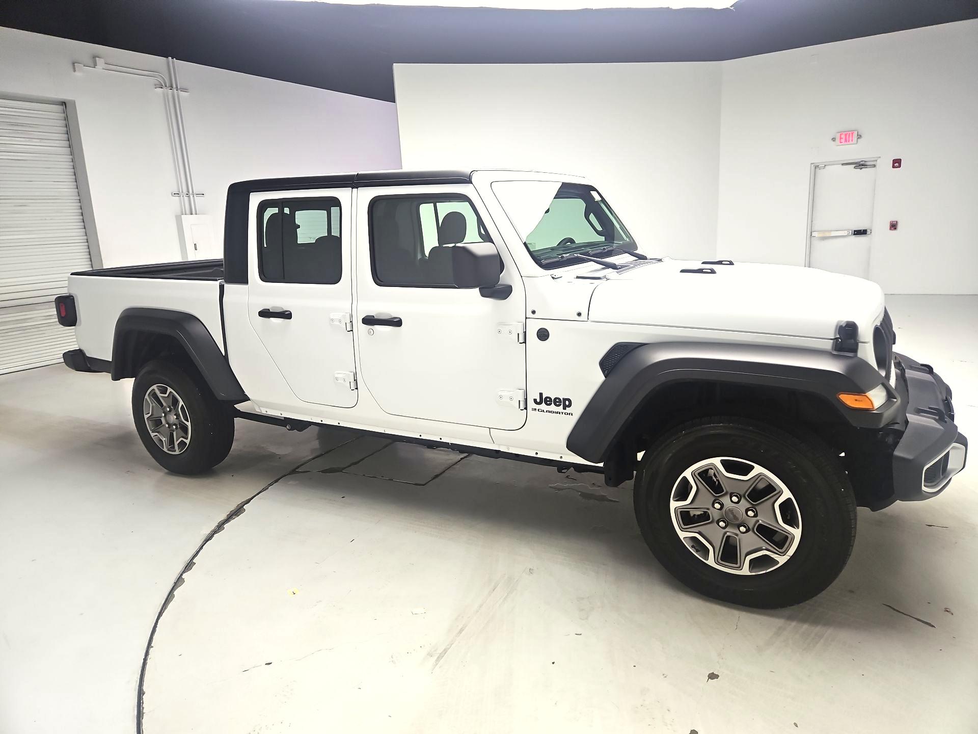 Thumbnail: 2024 Jeep Gladiator - 4