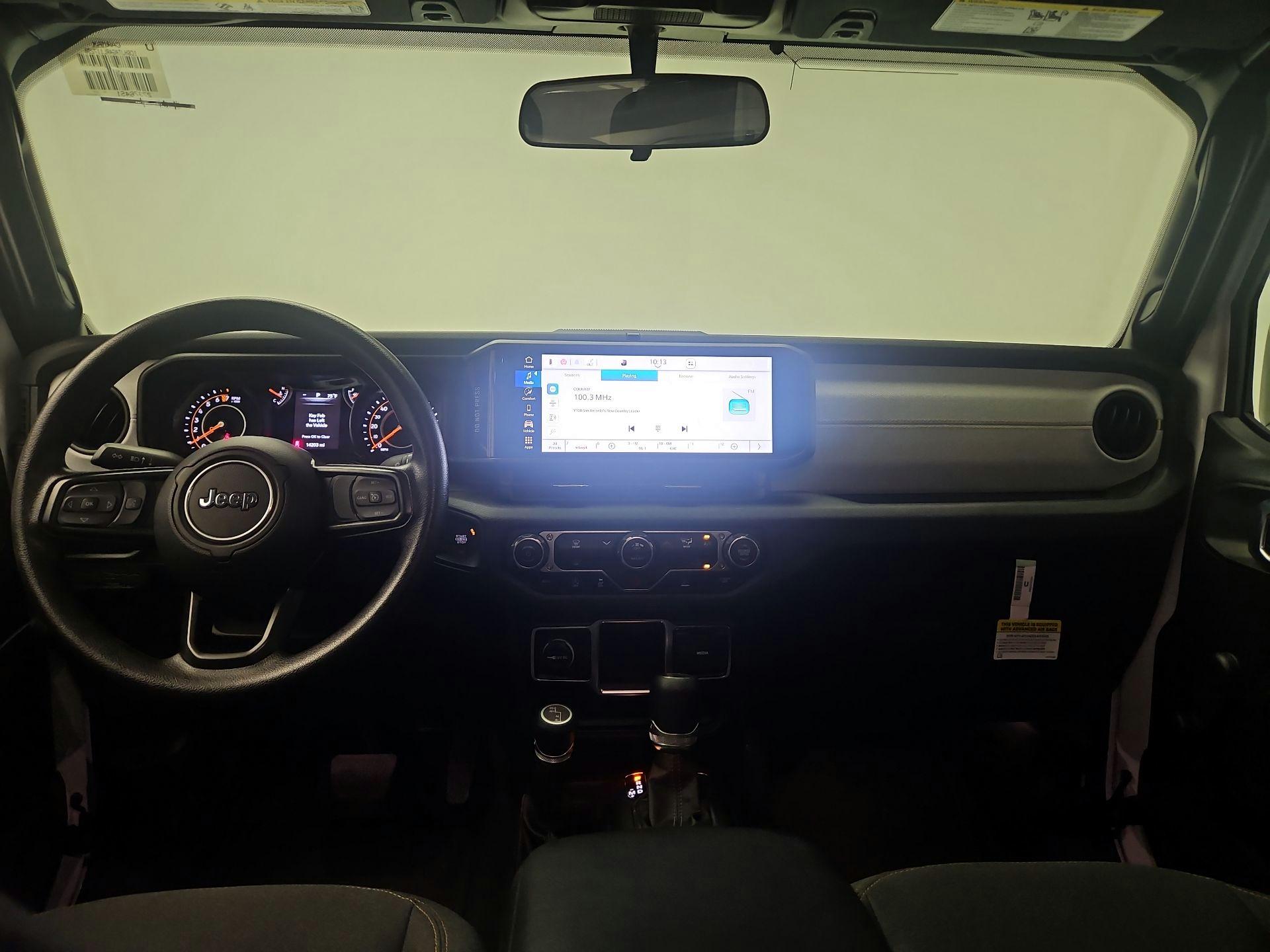 Thumbnail: 2024 Jeep Gladiator - 8