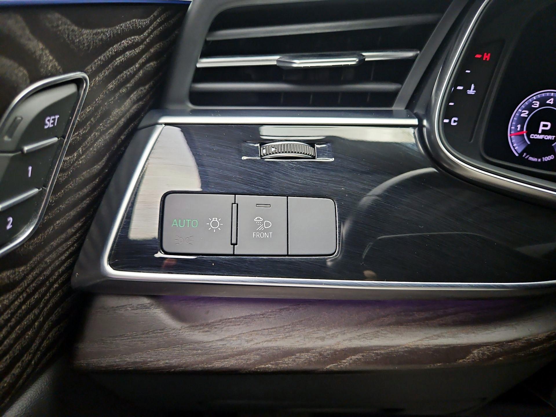 Thumbnail: 2020 Audi Q8 - 11
