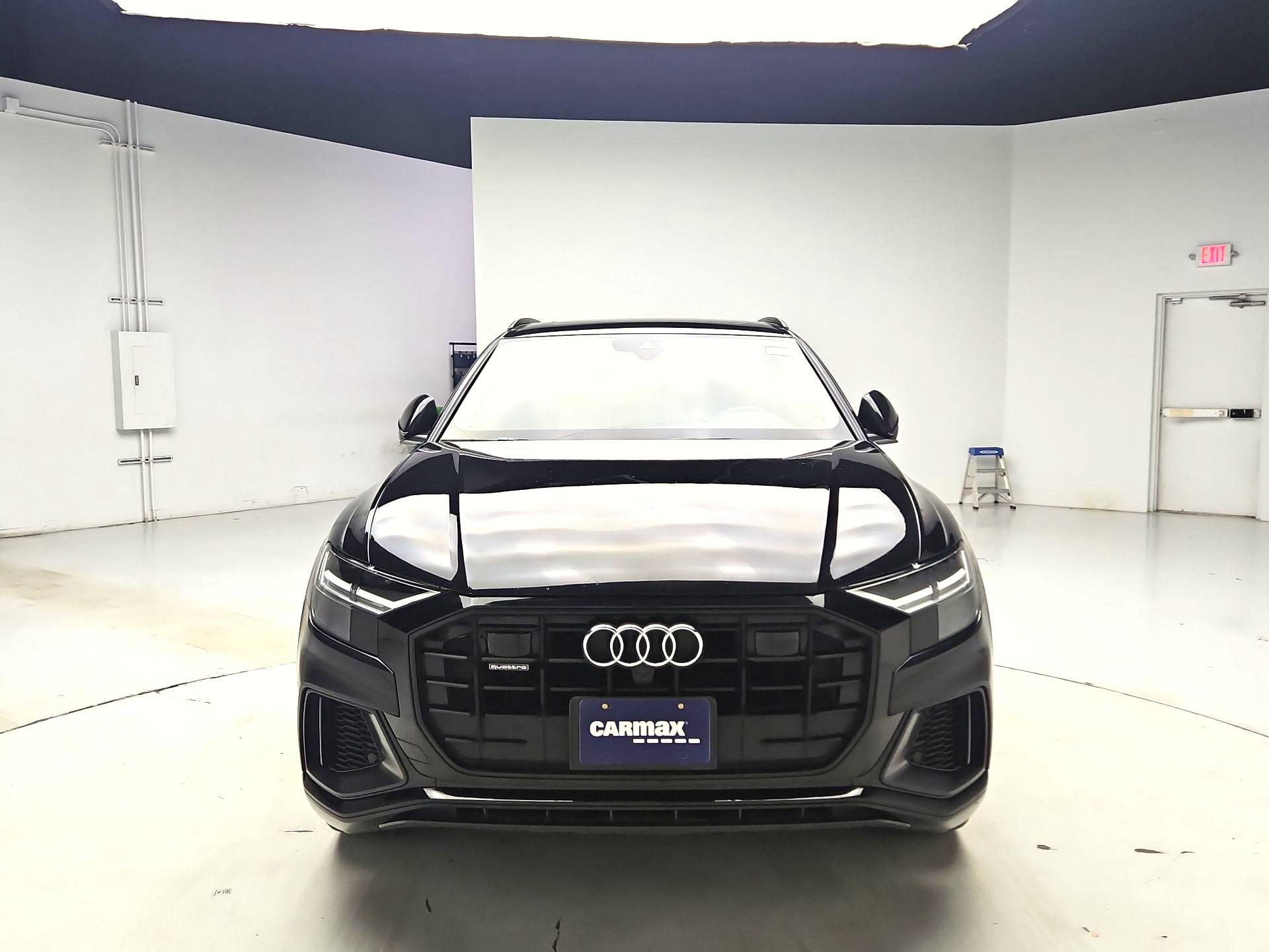 Thumbnail: 2020 Audi Q8 - 2